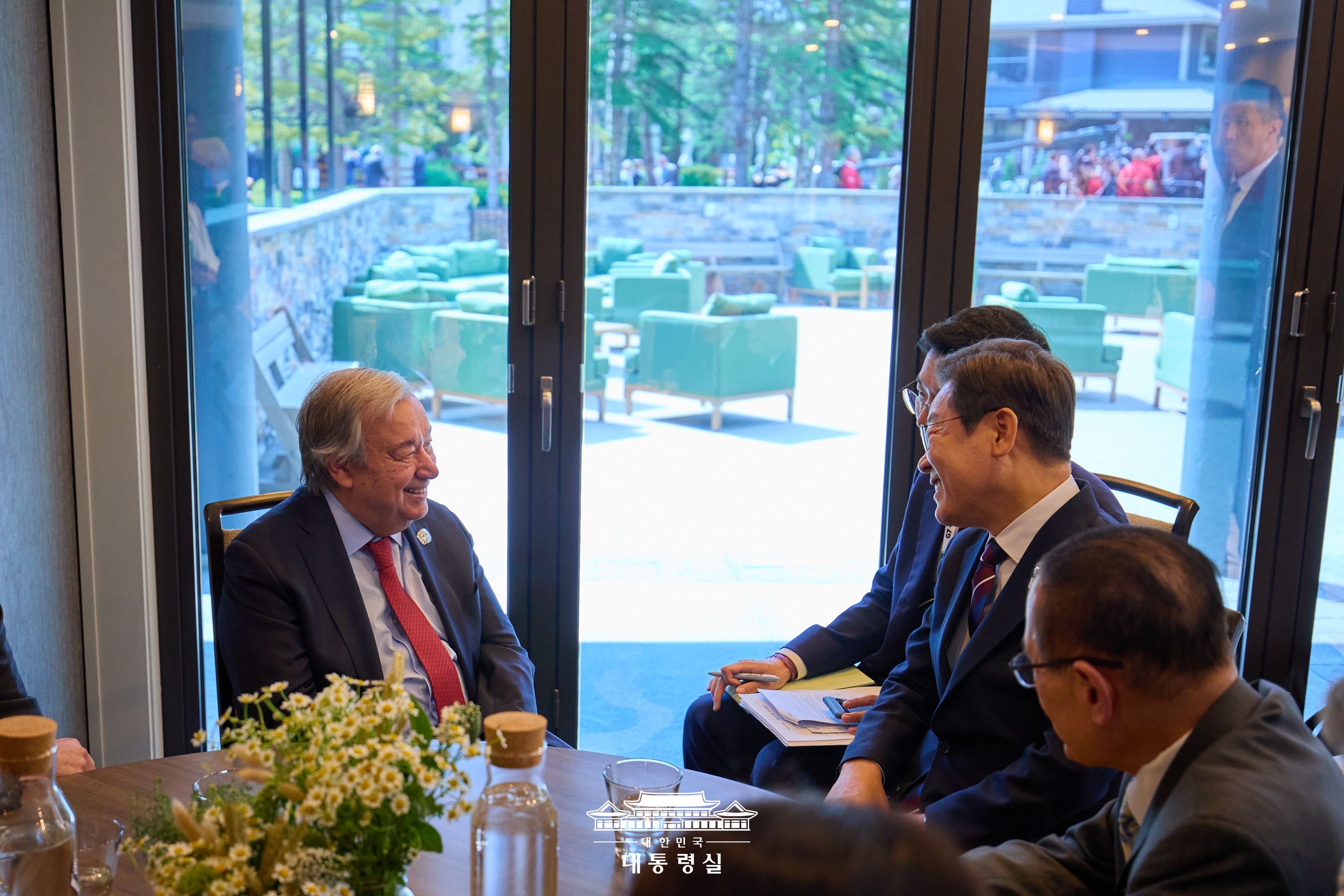 안토니우 구테레쉬 유엔 사무총장과 첫 환담1