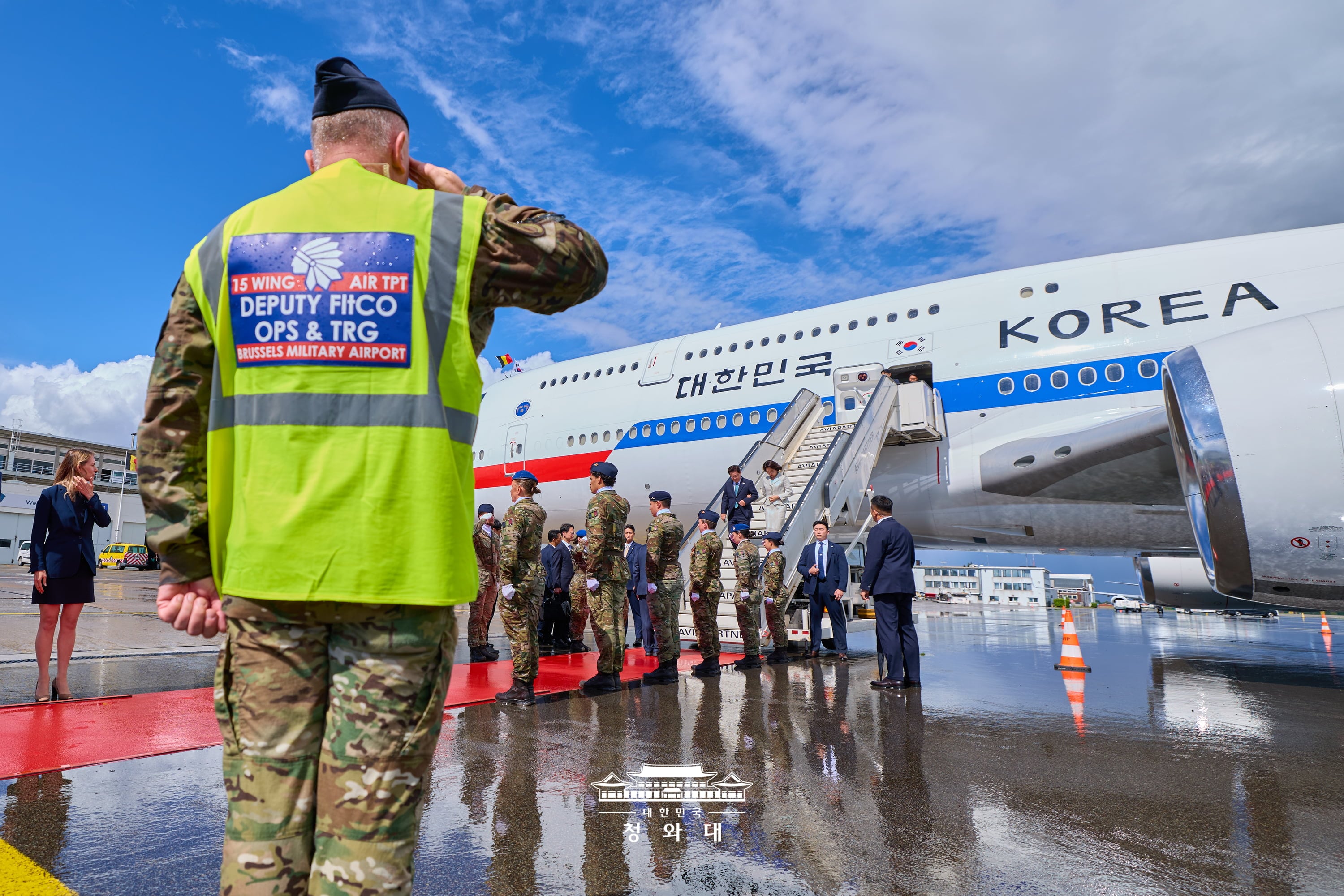 공항 도착 행사(벨기에 멜스브룩 군공항)