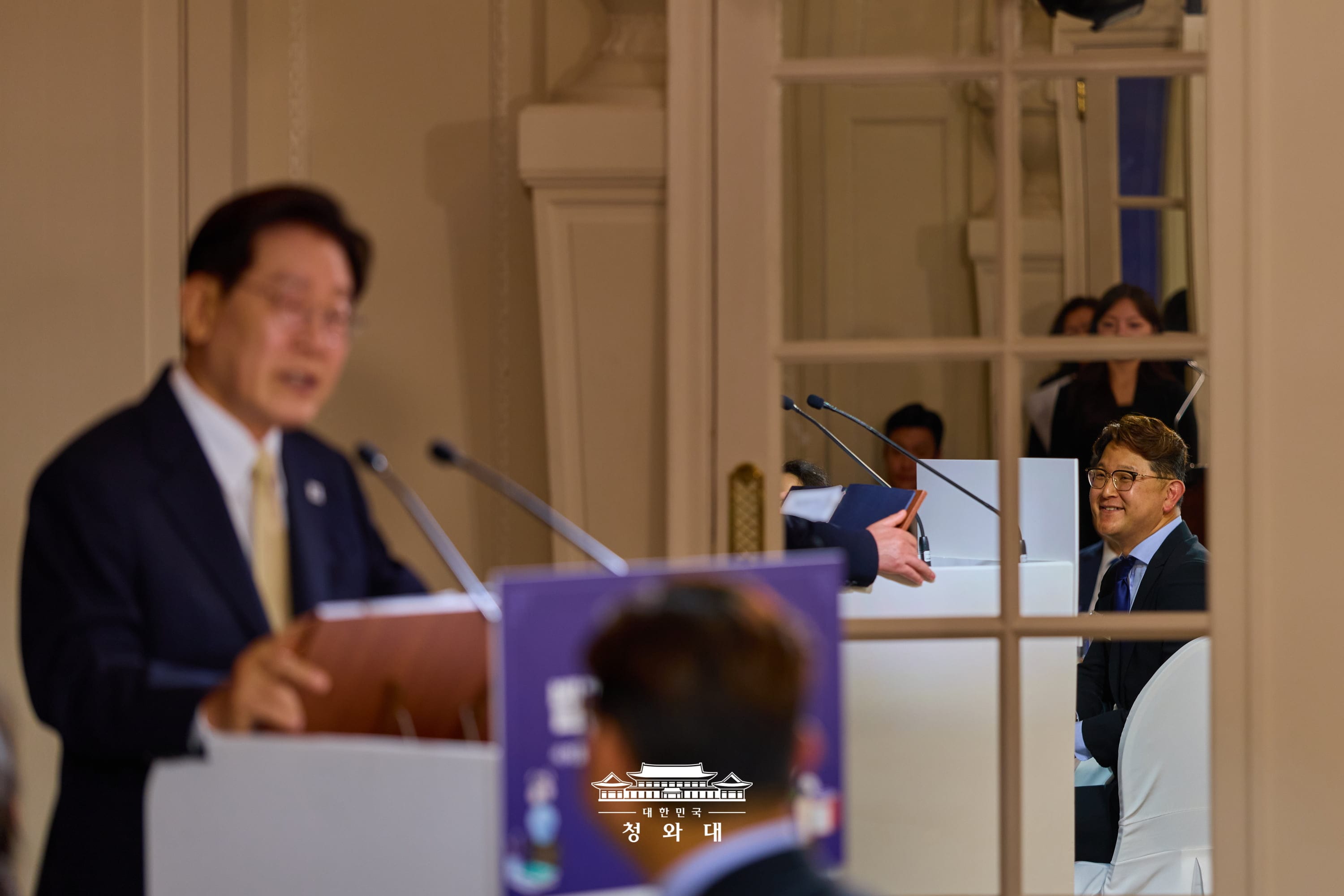 벨기에. 국민 여러분께 보고드립니다. 