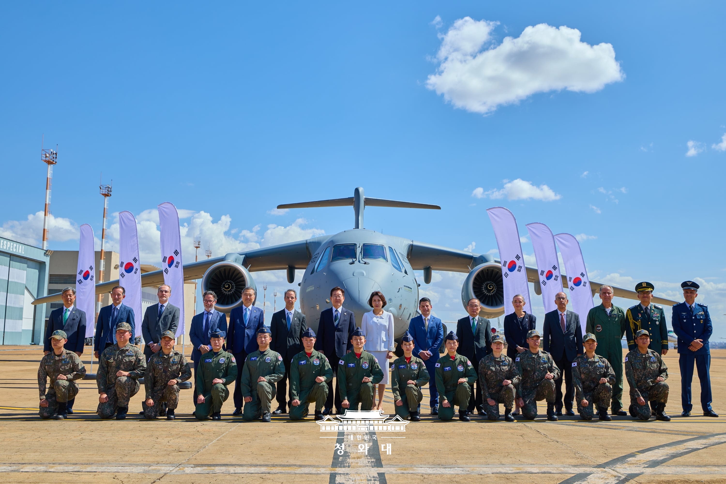 공항 도착 행사 및 C-390수송기 시찰10