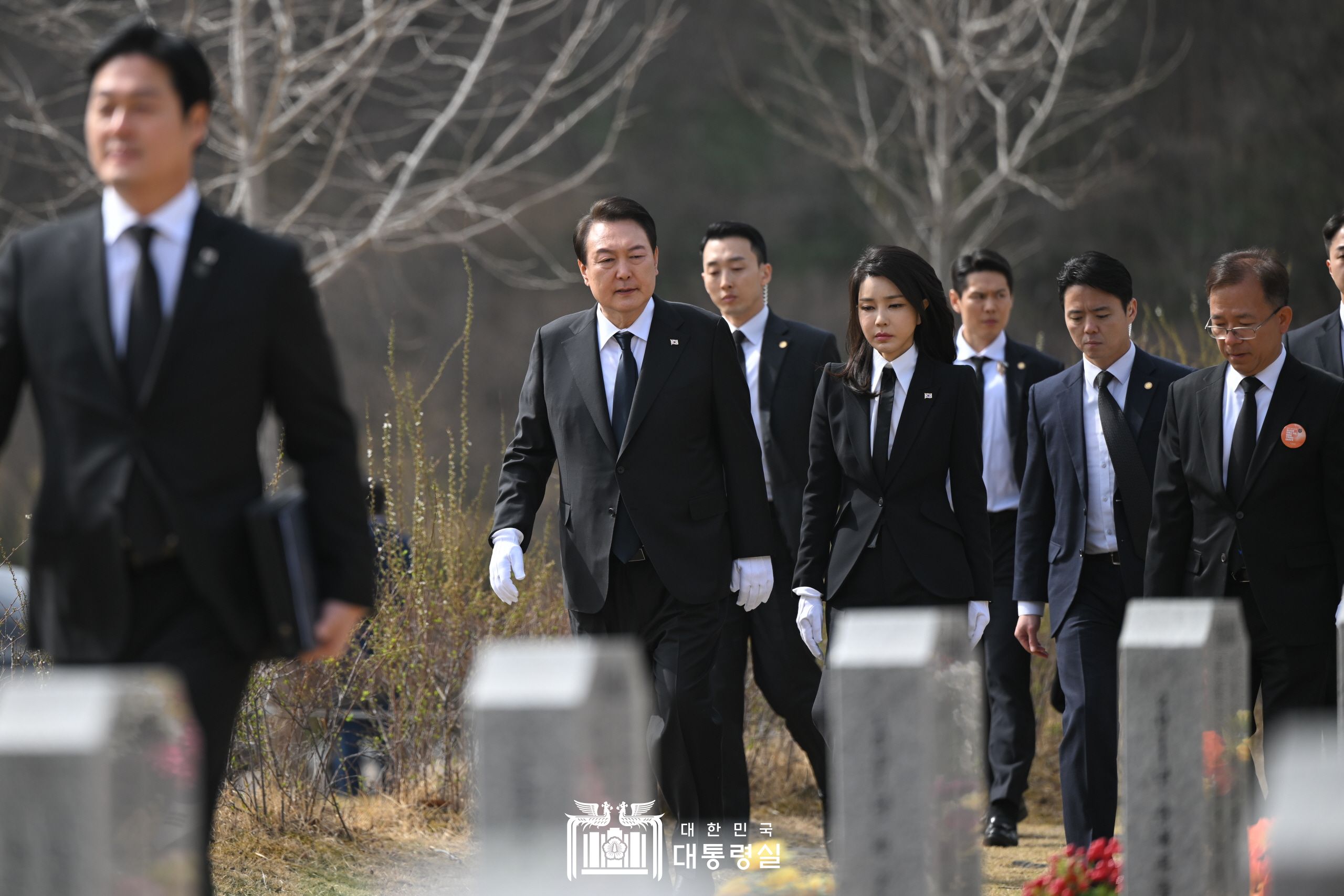 한주호 준위 묘소 헌화 및 참배 슬라이드1