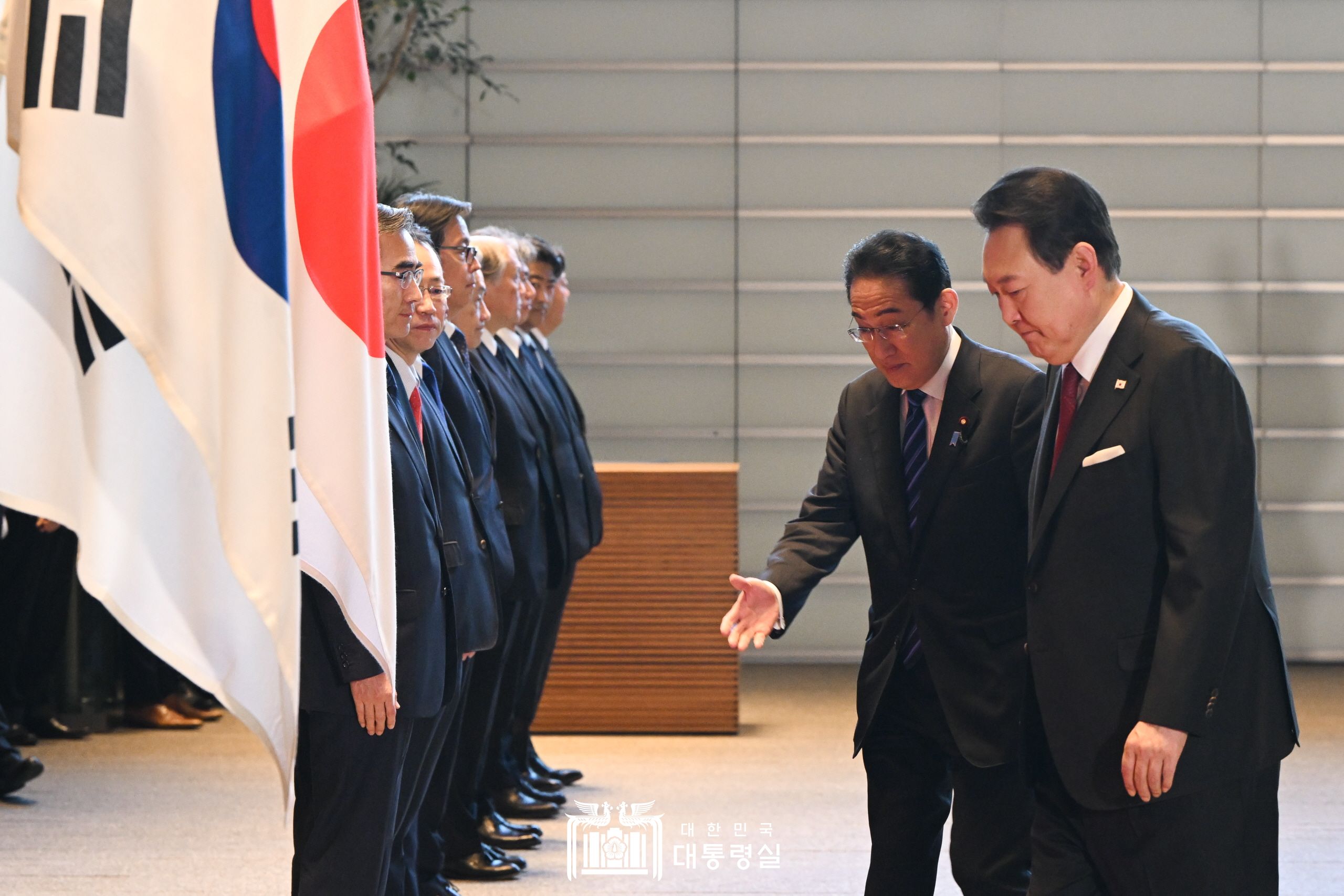 환영 행사 슬라이드3