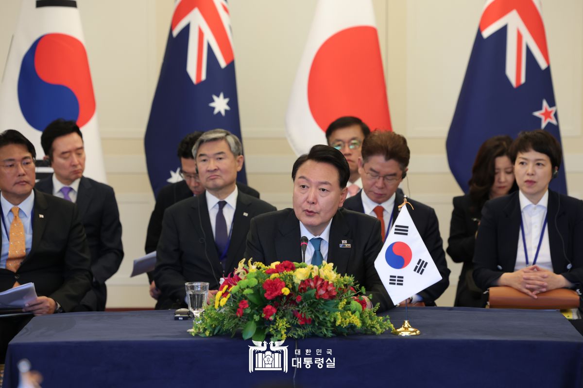 "AP4, NATO와 연대해 강력한 집단안보태세 확립해야 할 것"