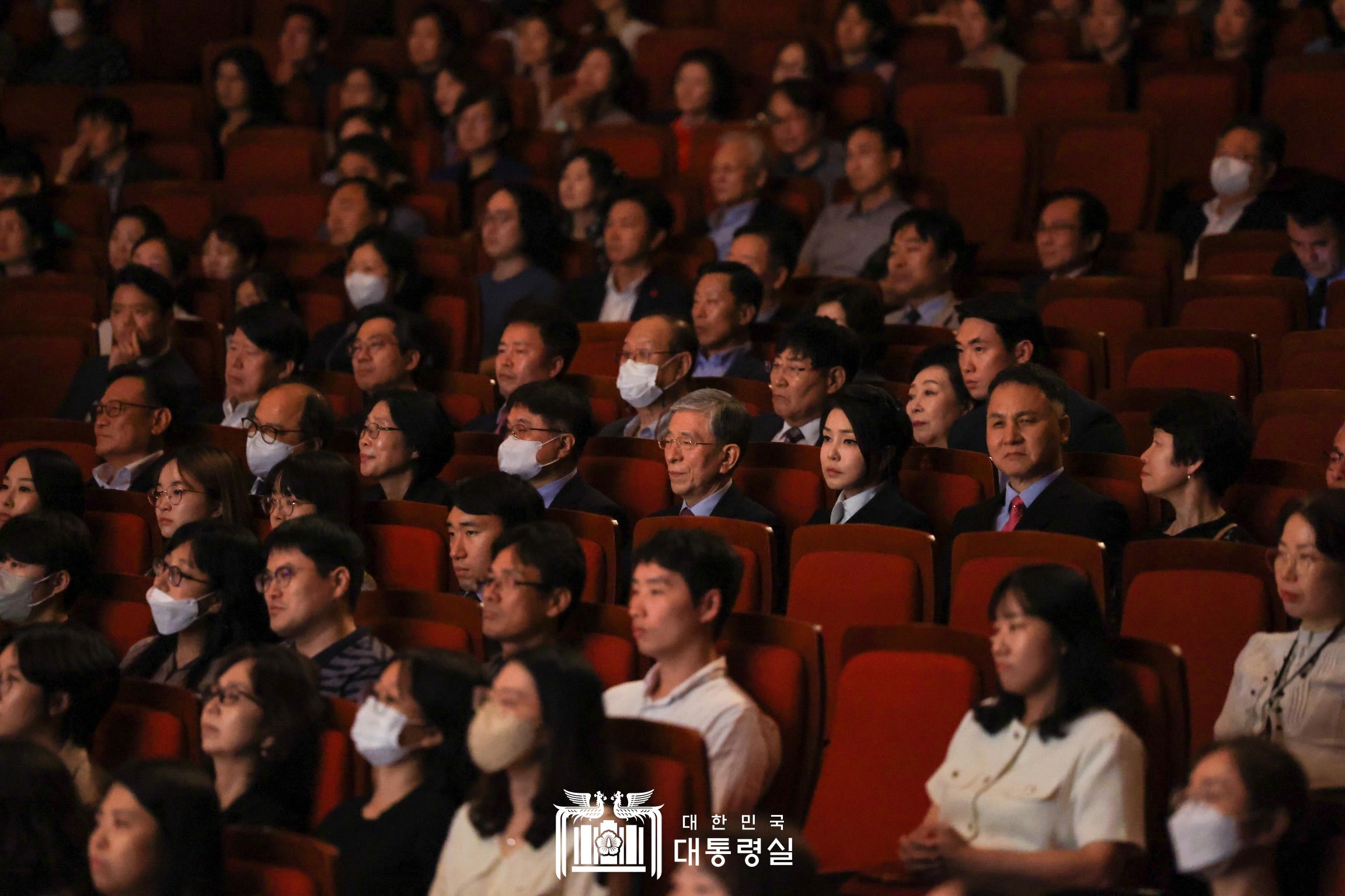 김건희 여사, 한빛예술단 창립 20주년 기념음악회 관람 슬라이드3