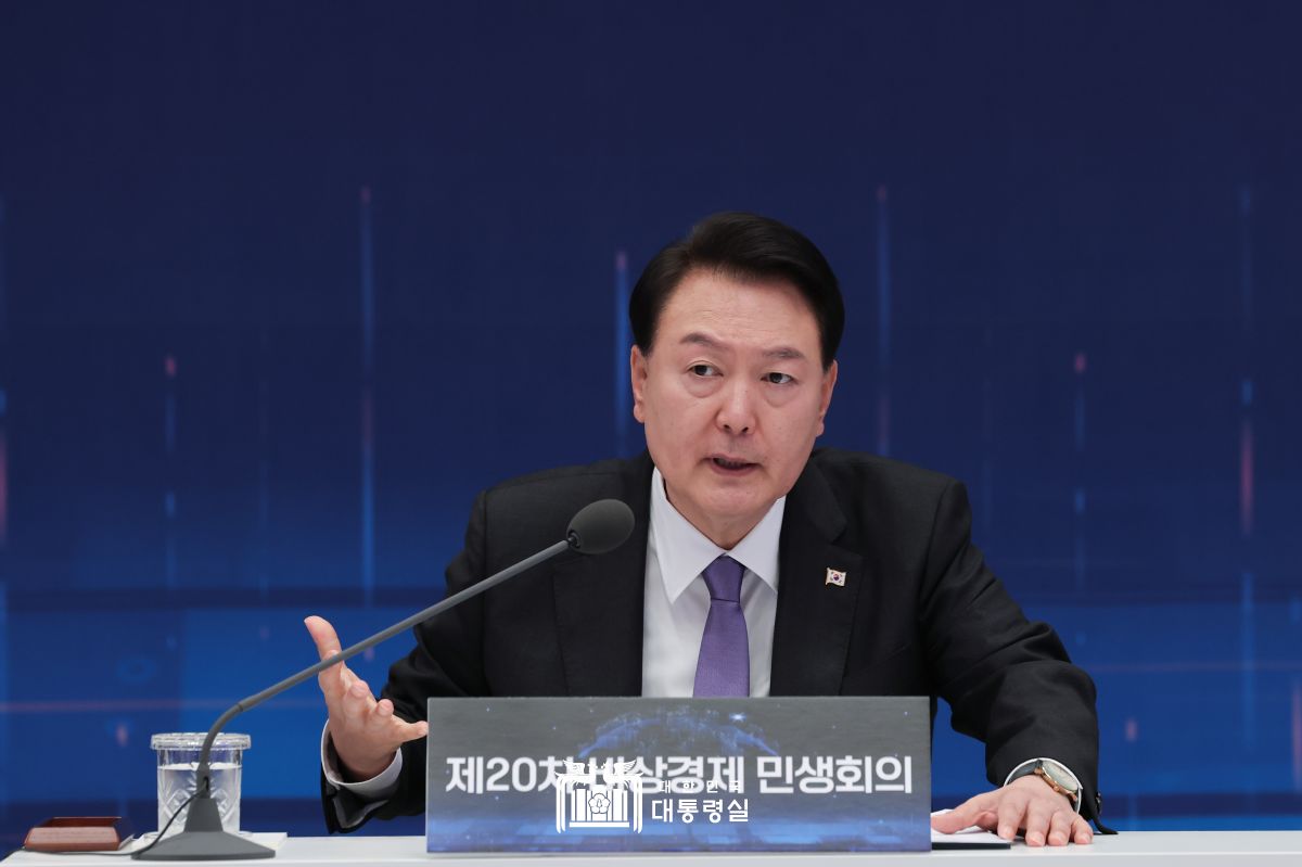 "AI 디지털은 관련 법제도, 거버넌스, 규제 정책이 매우 중요.. 초거대 AI 기업 성장을 지원할 것" 썸네일