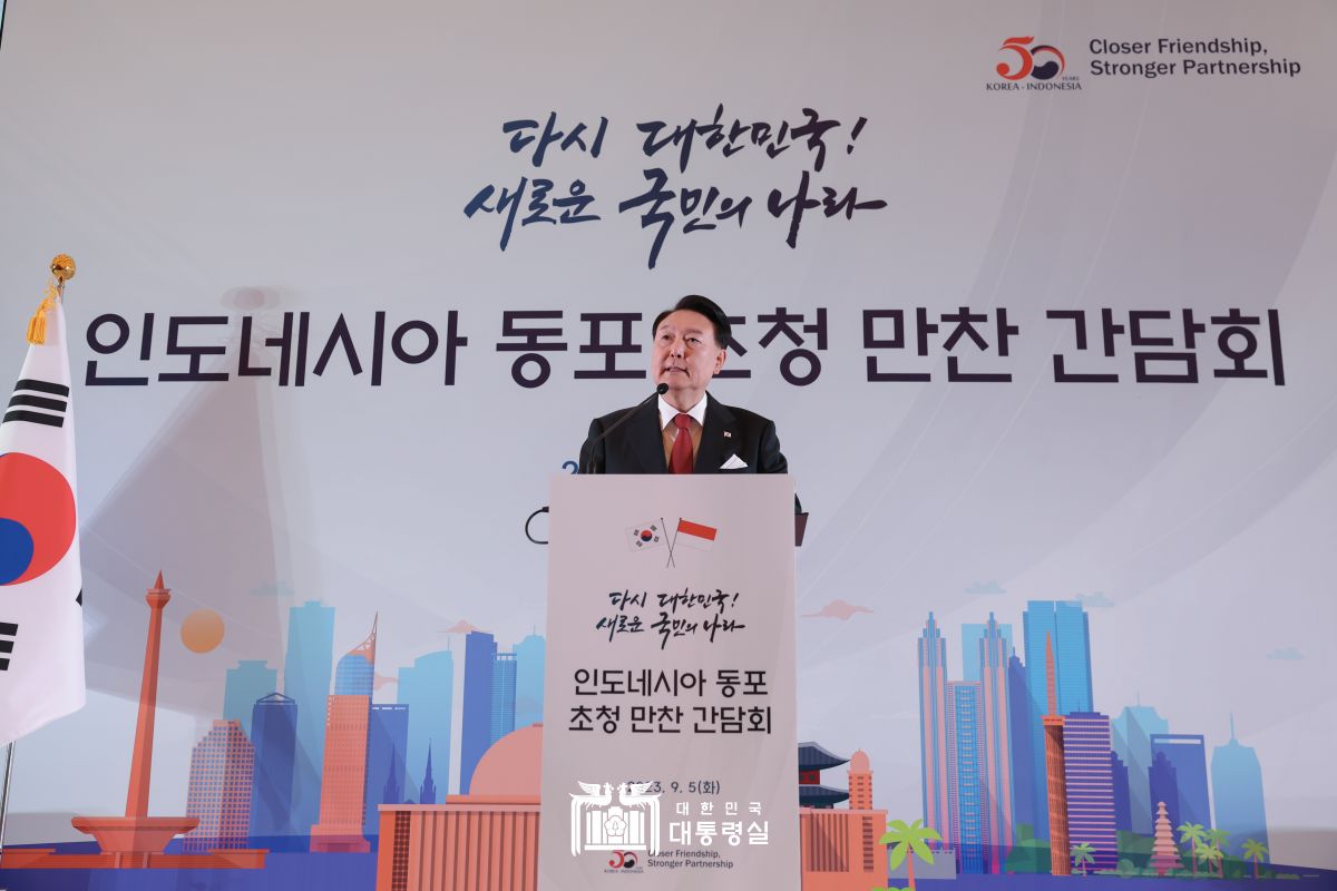 "한국과 인도네시아의 미래를 잇는 든든한 가교가 <br>되어 주길"