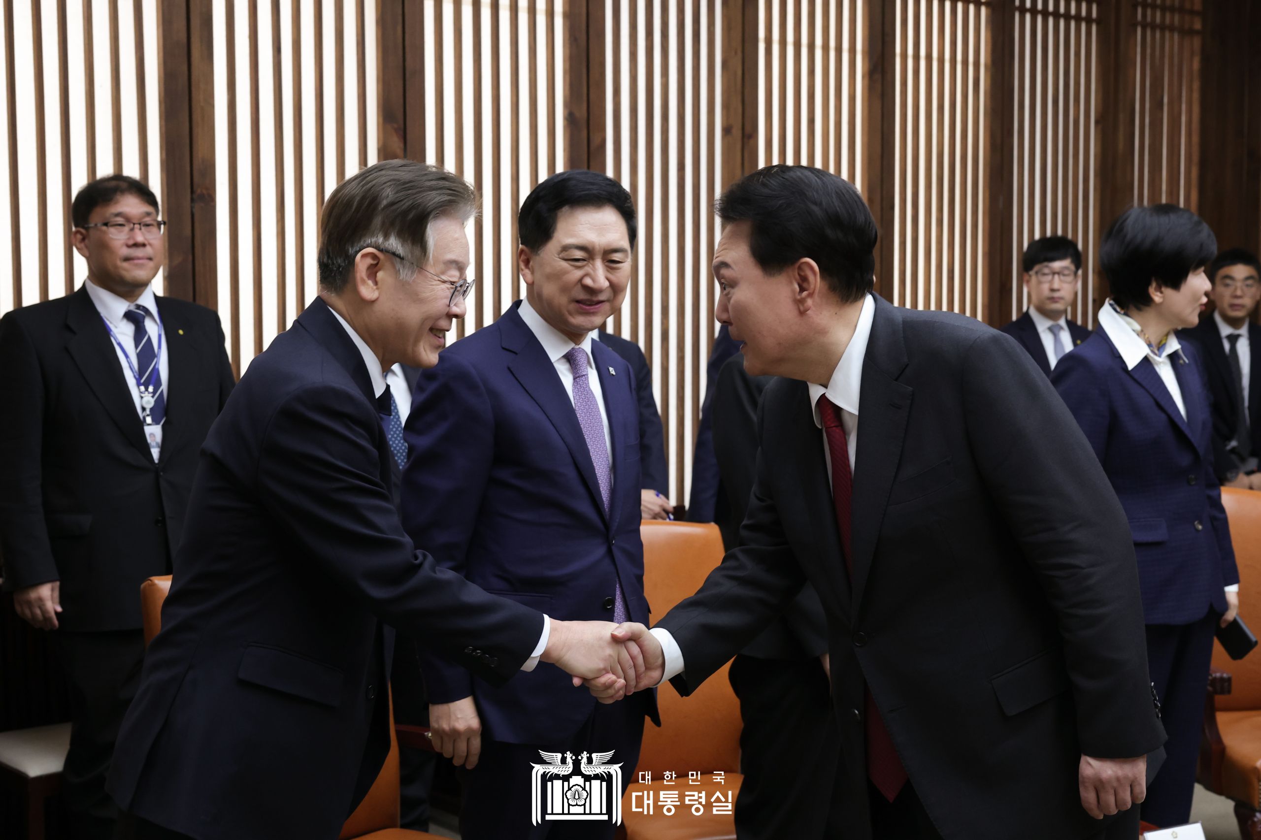 2024년도 예산안 및 기금운용계획안 대통령 시정연설 슬라이드2