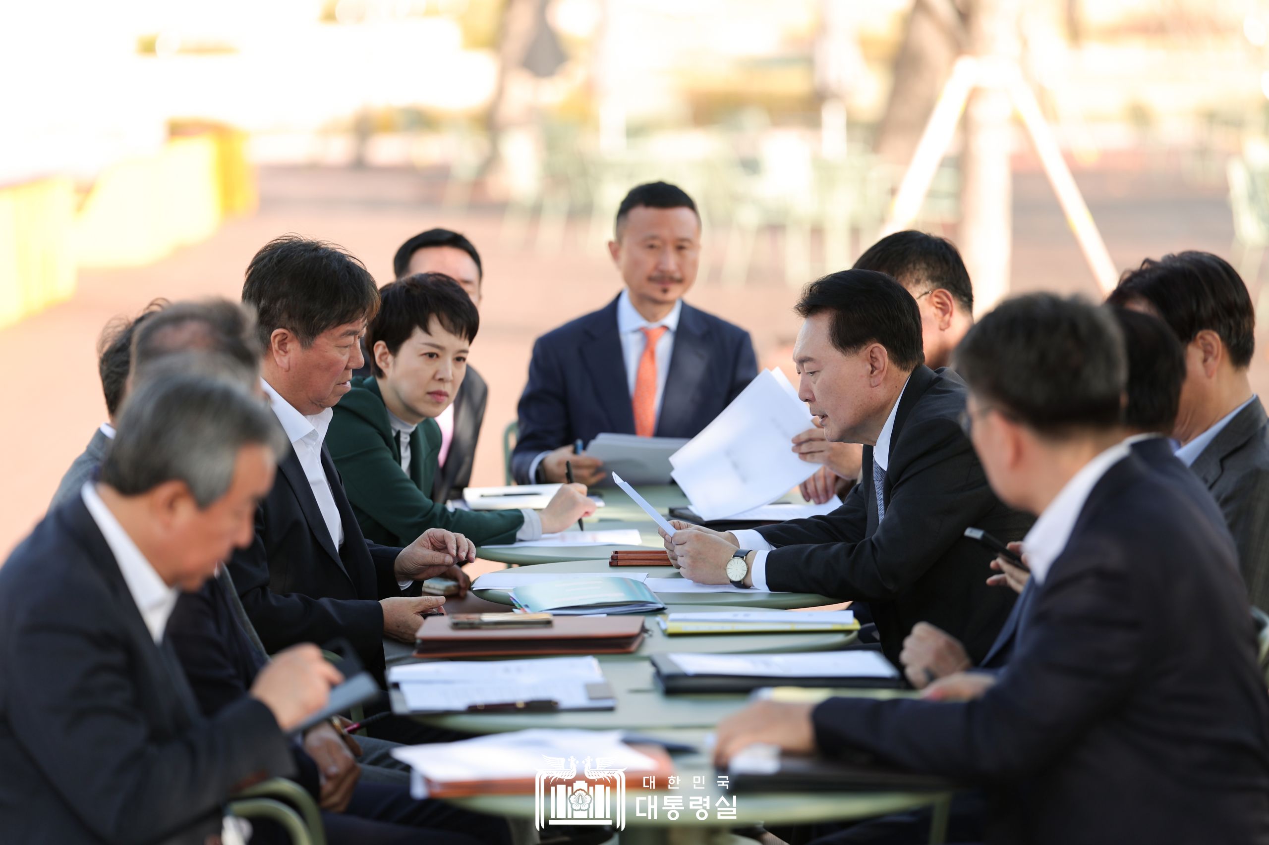 대통령 주재 수석비서관회의