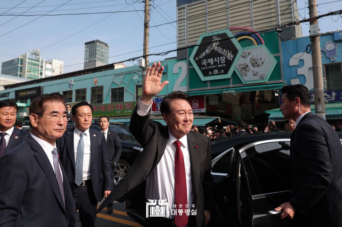 부산 국제시장 방문