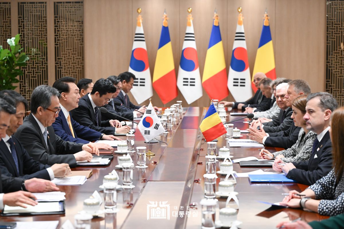 "한국-루마니아 전략적 동반자 관계 강화...방산·원전 등 좋은 결실 맺길" 썸네일