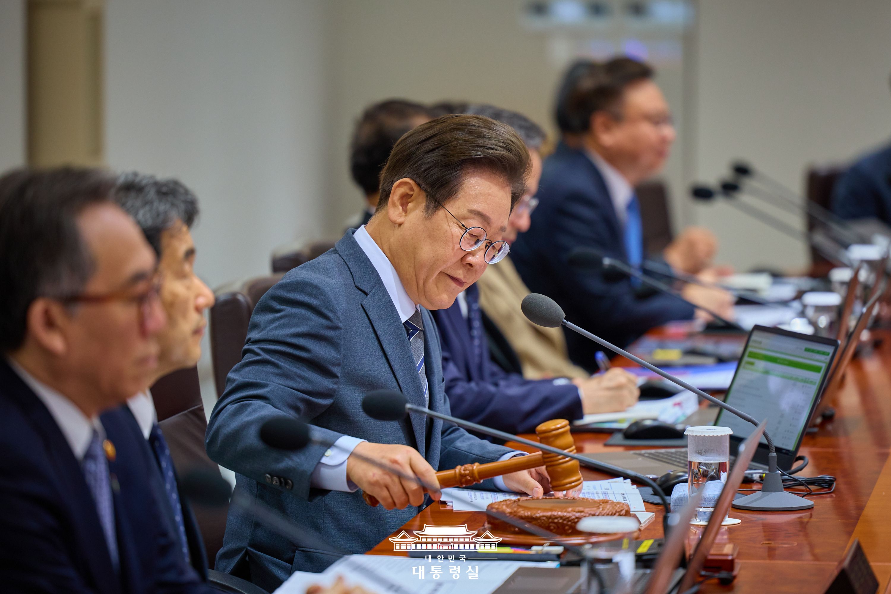 2025년 6월 25일 국민 여러분께 보고드립니다 슬라이드2