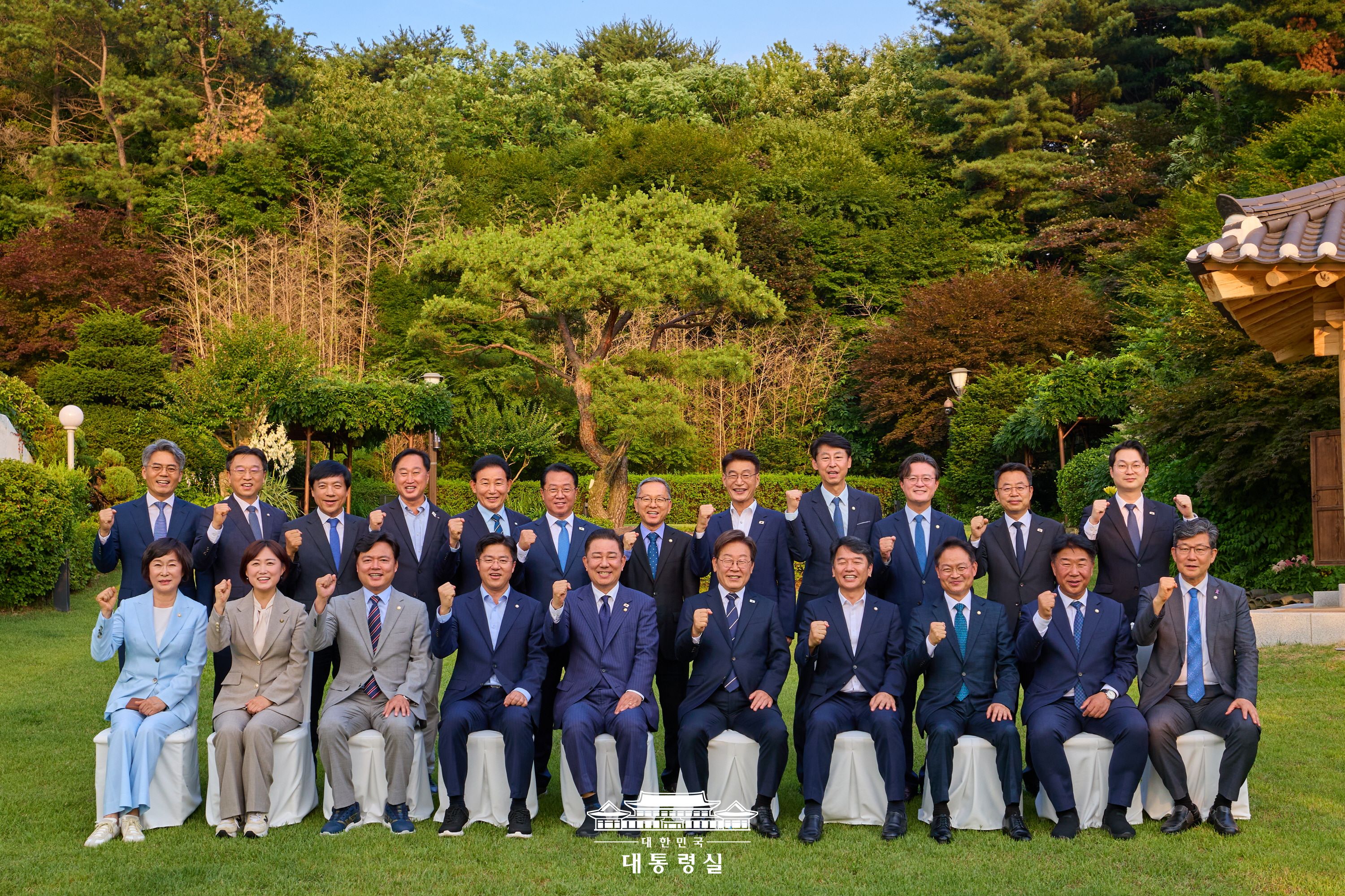 신임 원내대표단을 초청