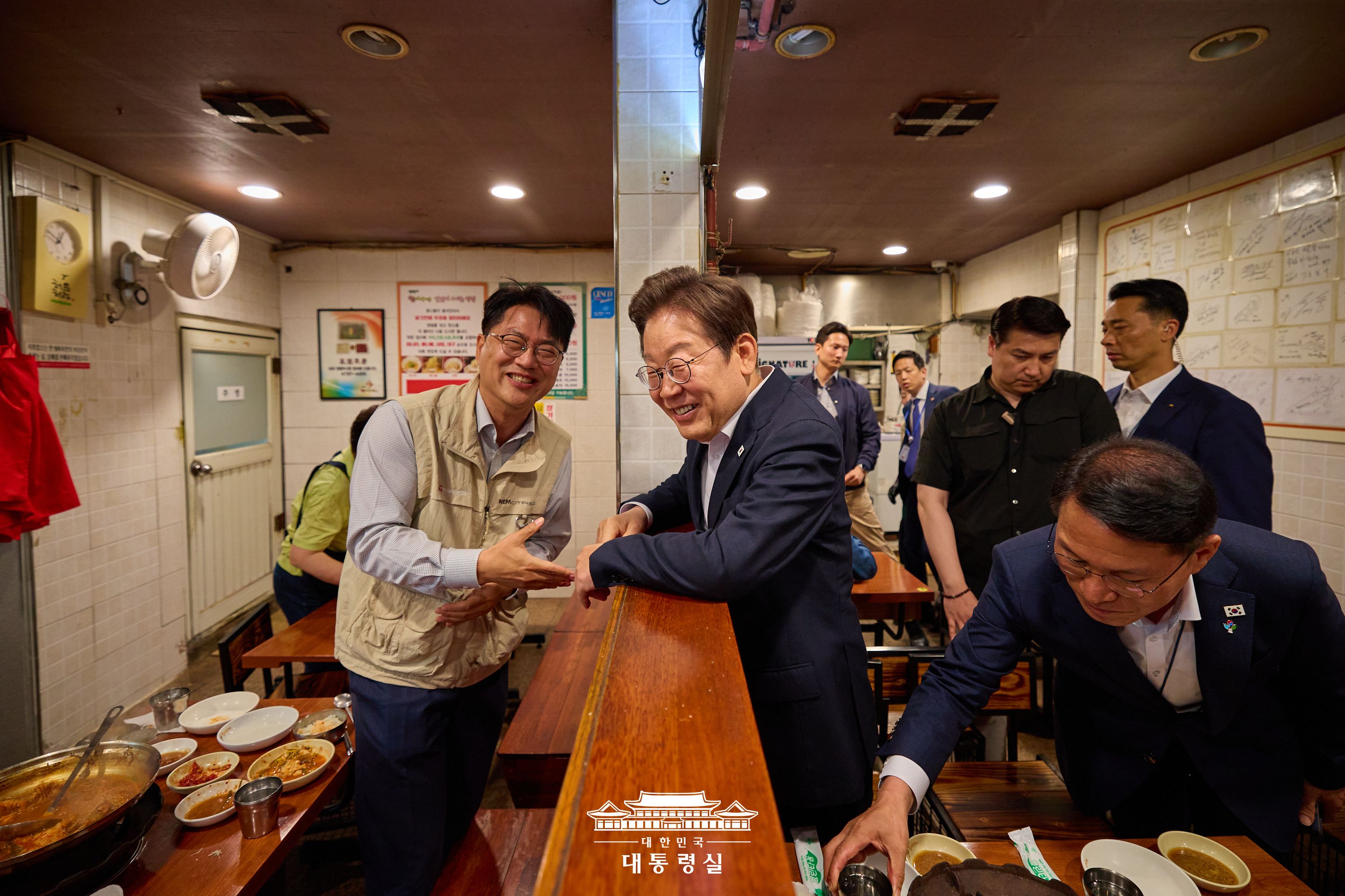 골목이 살아야 경제가 살고, 민생이 삽니다 슬라이드2