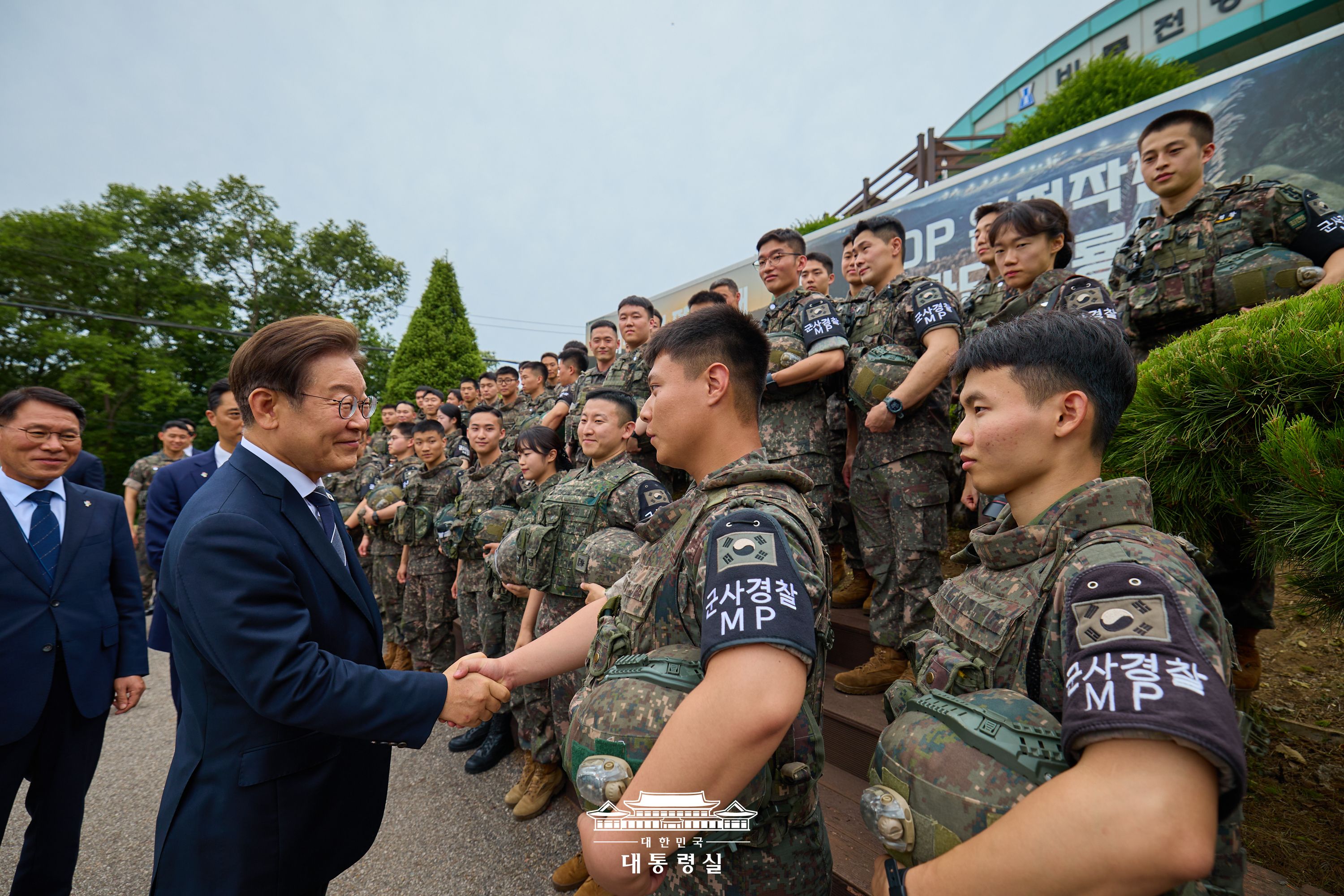 군부대 방문14