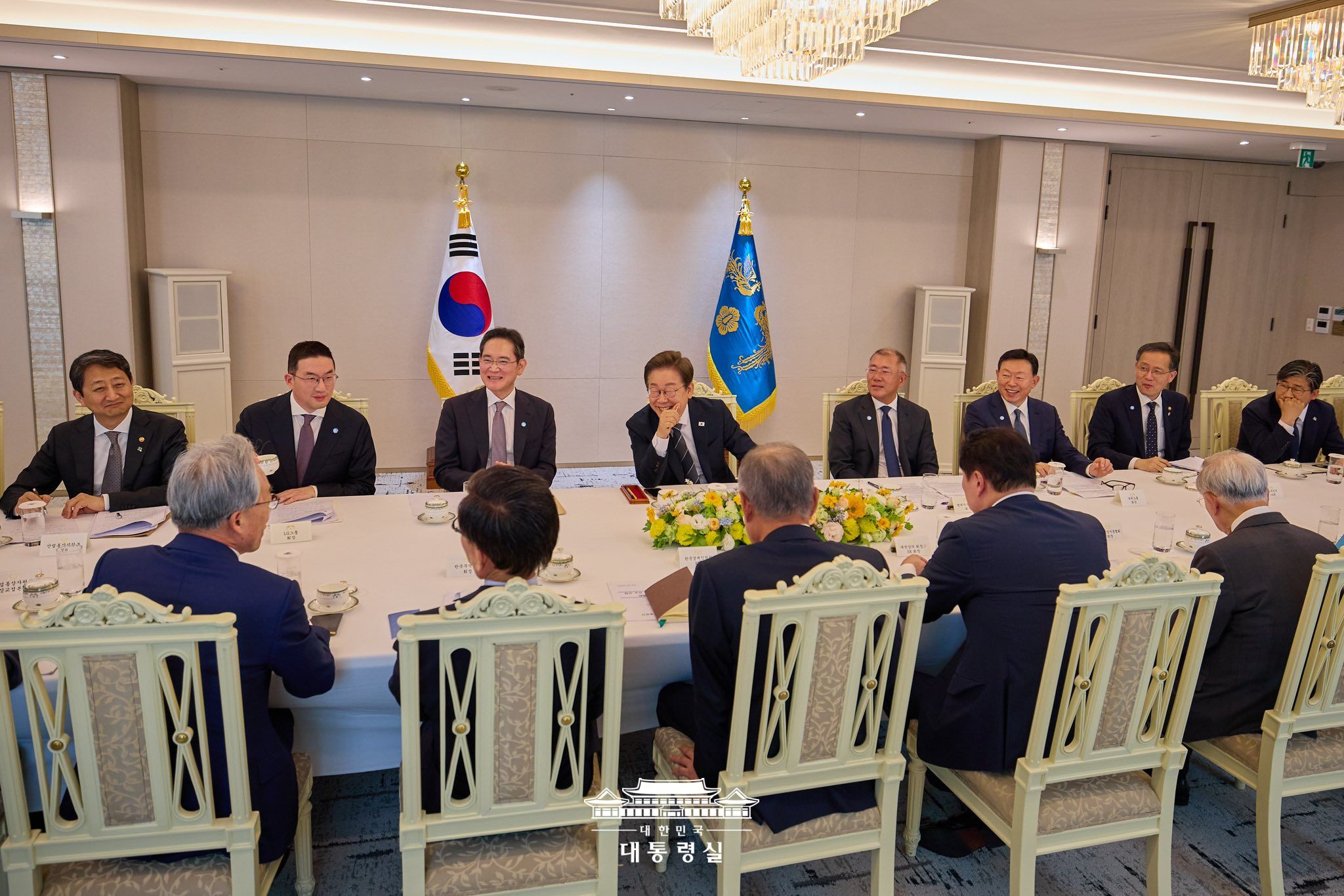 6경제단체와 기업인 간담회 참석한 이재명 대통령2