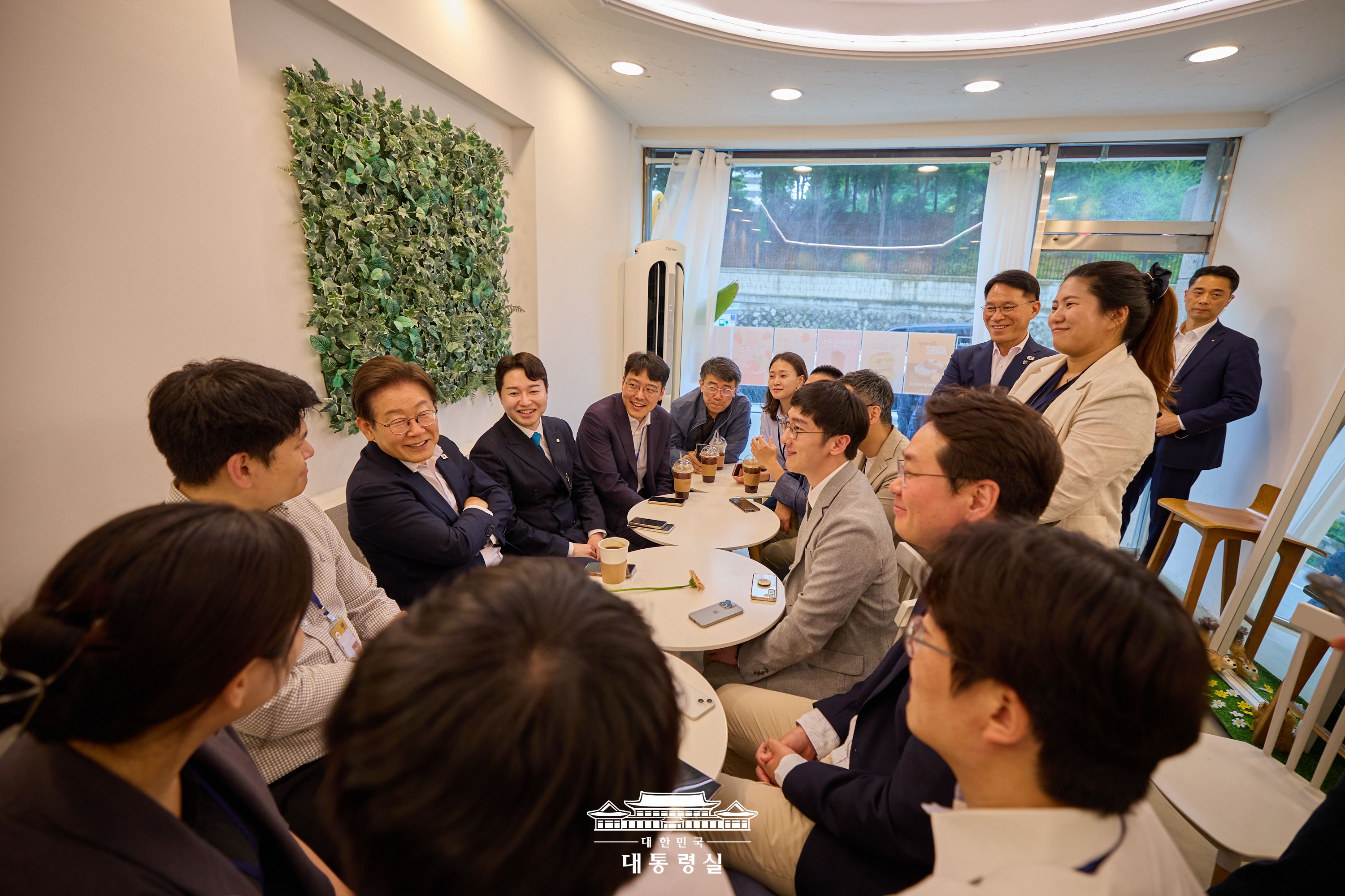 출입기자단 차담회 슬라이드2