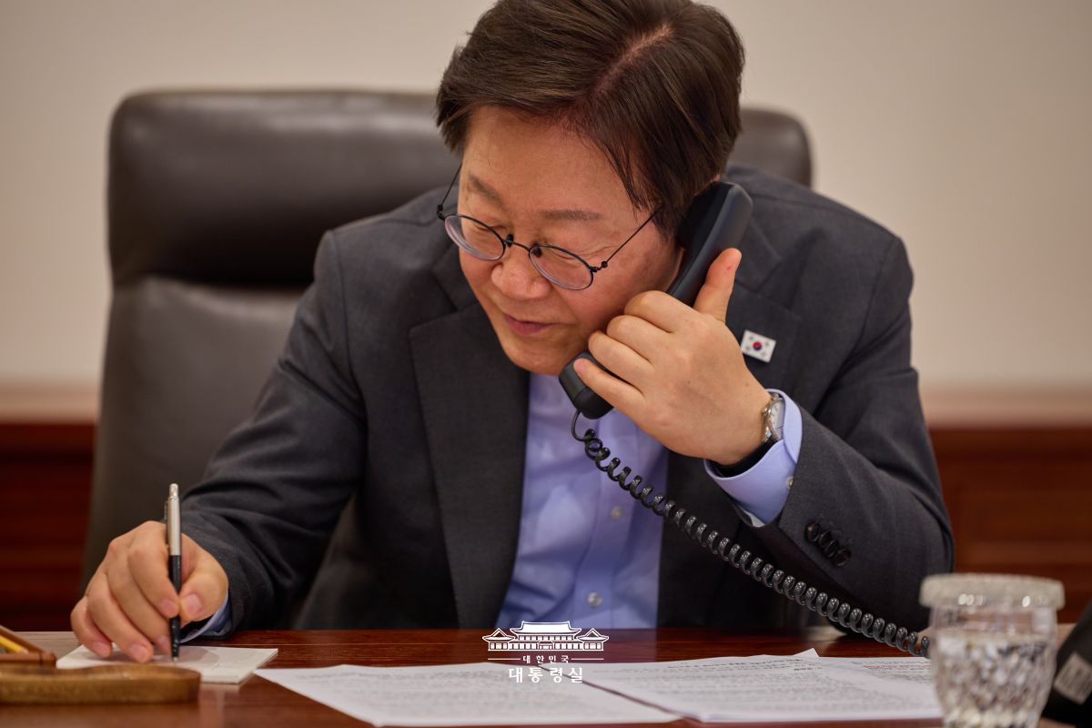미르지요예프 우즈베키스탄 대통령과 통화를 나누게 되어 매우 기쁘게 생각합니다 썸네일