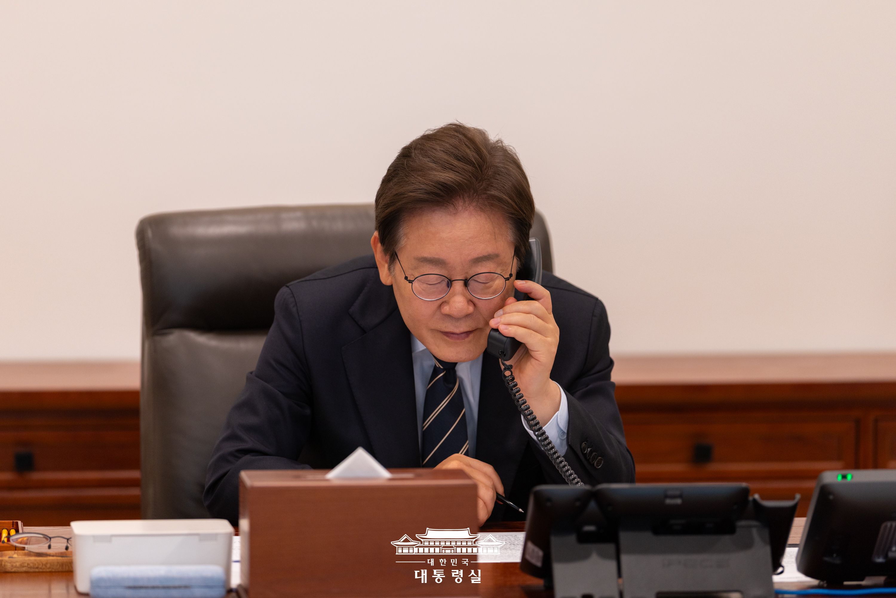 2025년 7월 1일 국민 여러분께 보고드립니다 슬라이드1