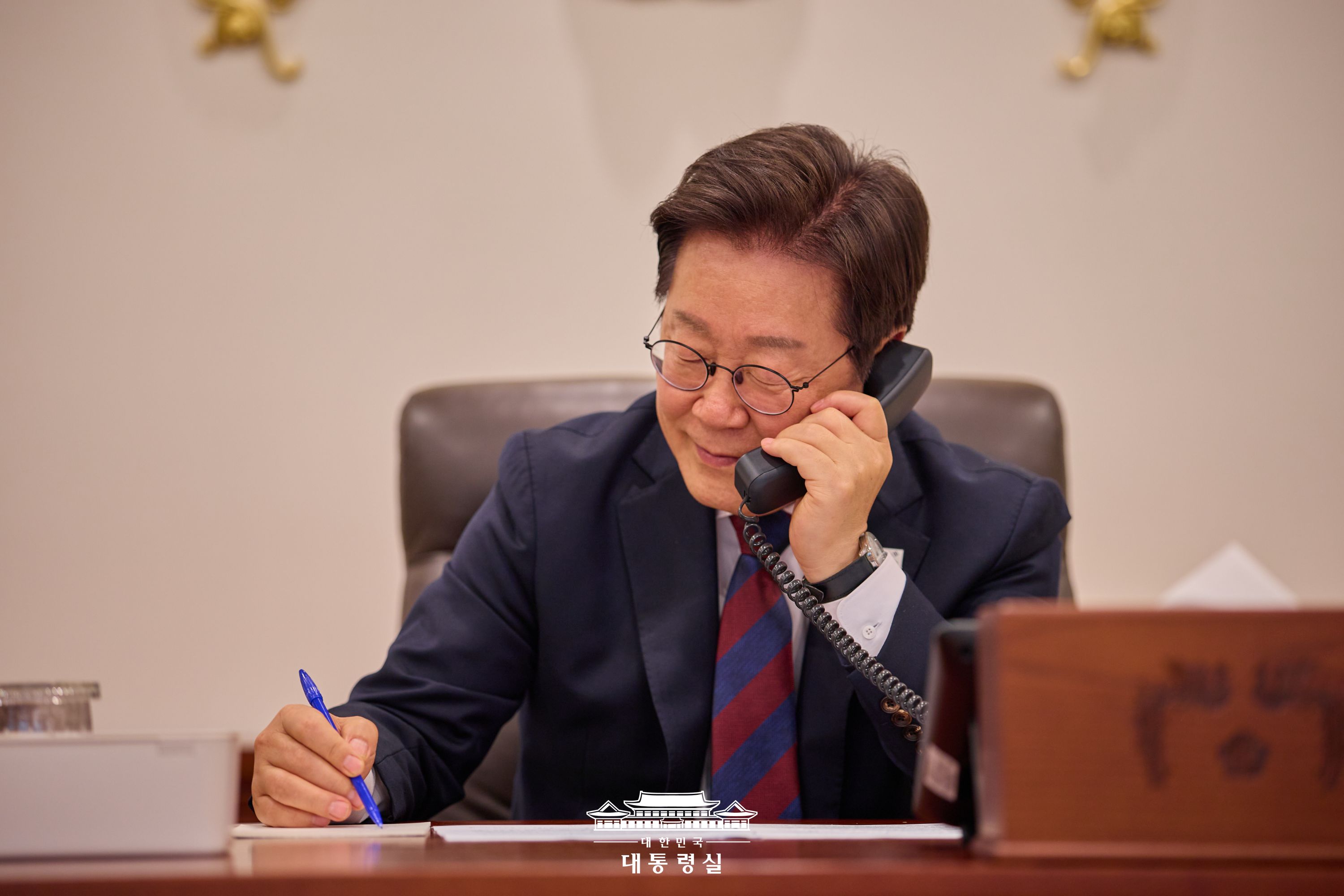 NATO 사무총장 통화 현장