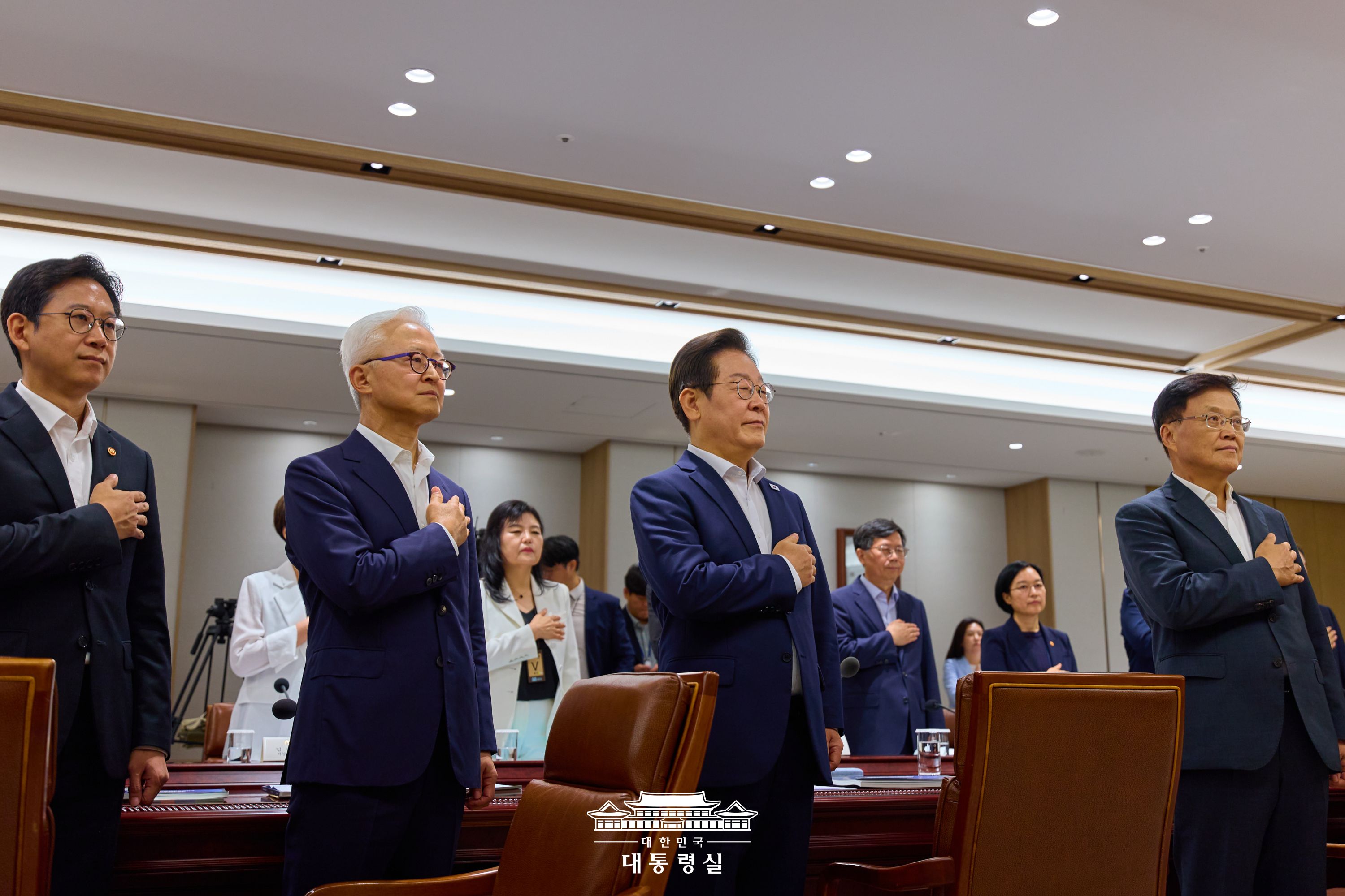 2025년 8월 23일 국민 여러분께 보고드립니다 슬라이드1