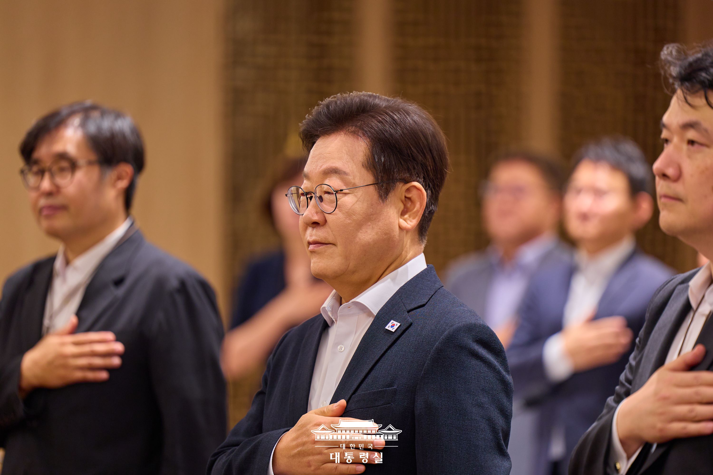 2025년 8월 14일 국민 여러분께 보고드립니다 슬라이드1