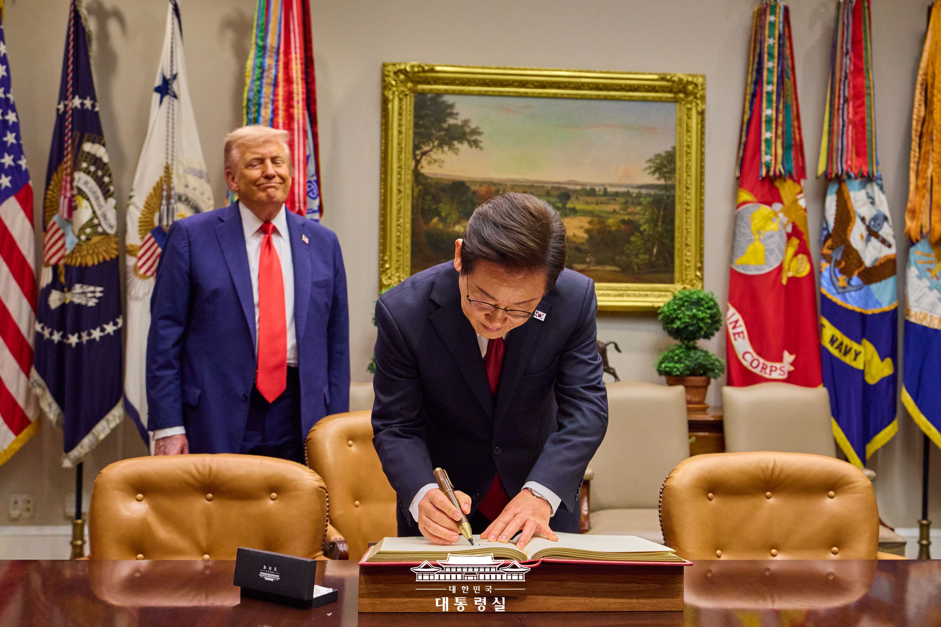 2025년 8월 28일 국민 여러분께 보고드립니다 슬라이드2