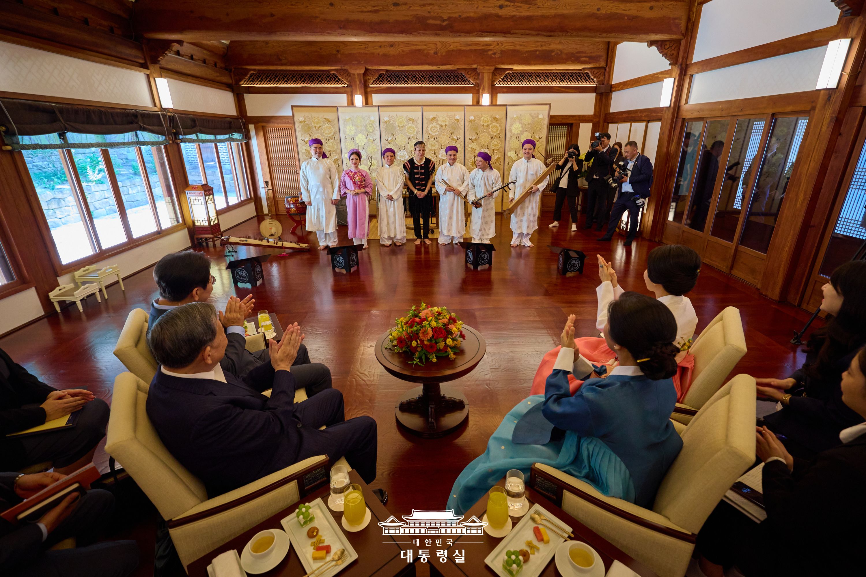 또 럼 베트남 당서기장 내외 상춘재 친교 일정 슬라이드8