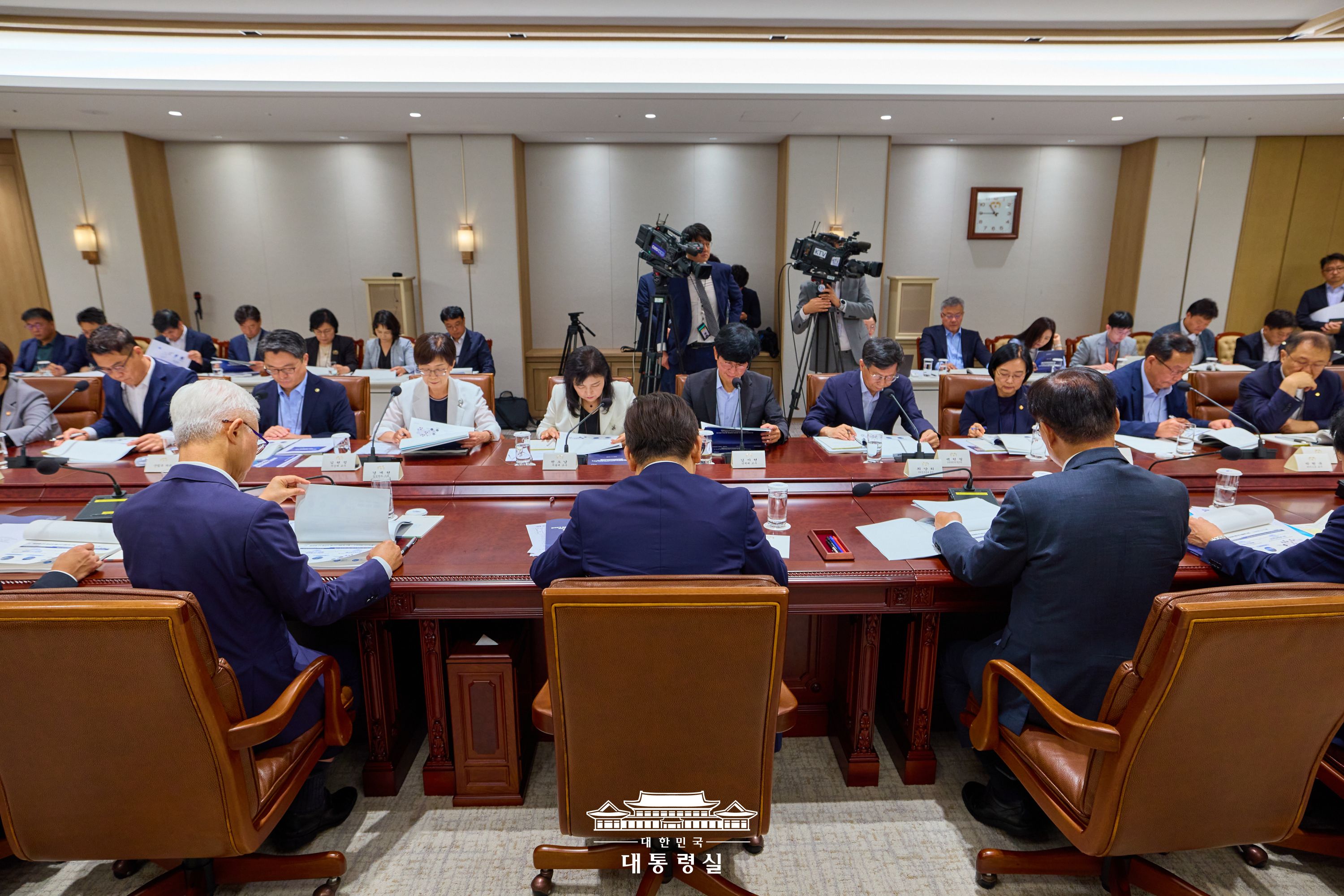 2025년 8월 23일 국민 여러분께 보고드립니다 슬라이드4