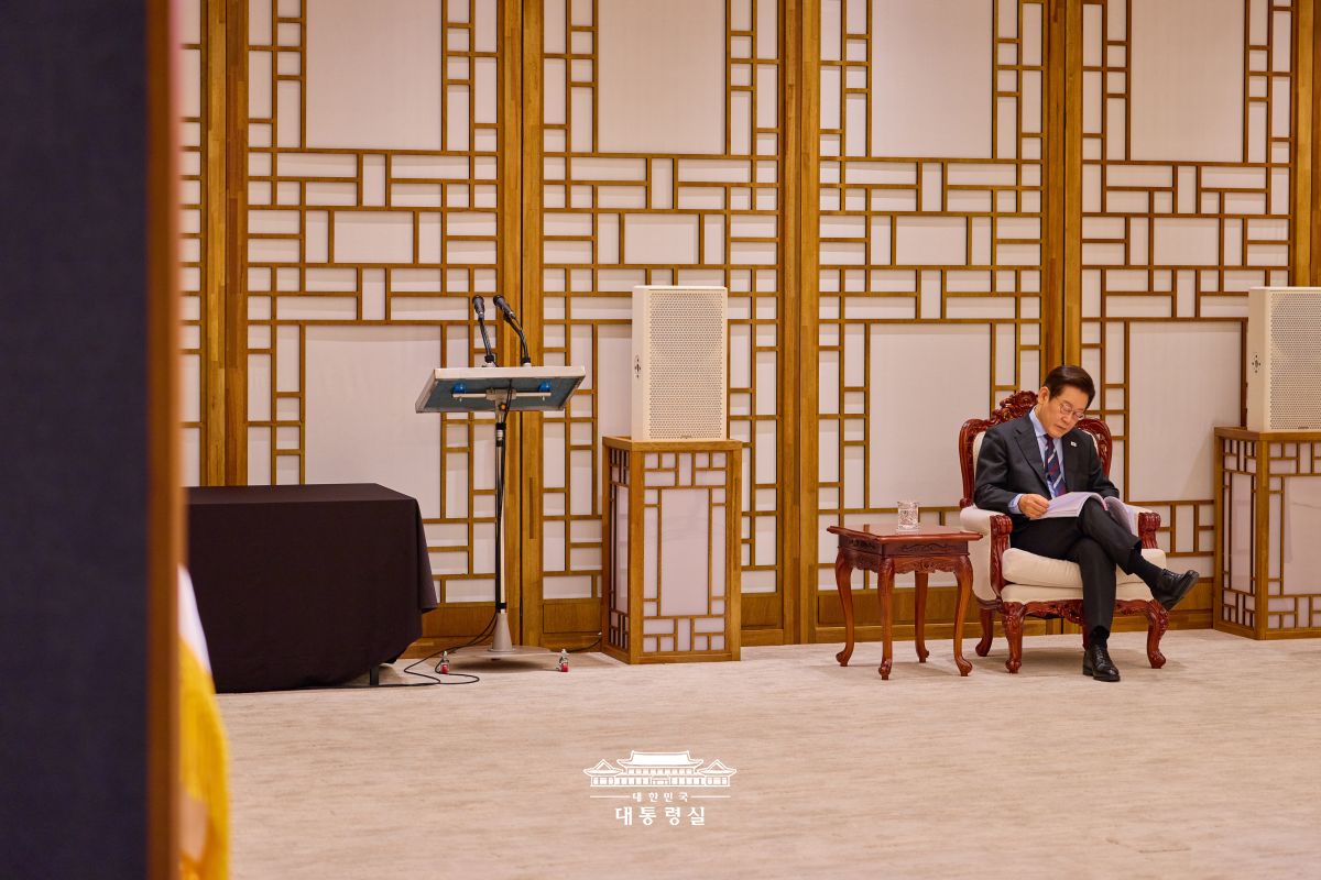 2025년 9월 16일 국민 여러분께 보고드립니다 사진