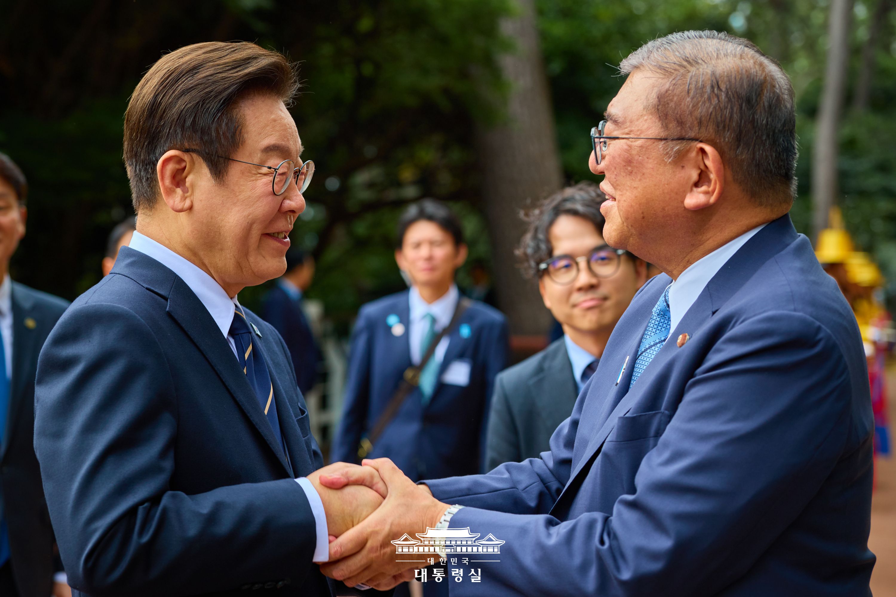 한·일 정상 산책 슬라이드5