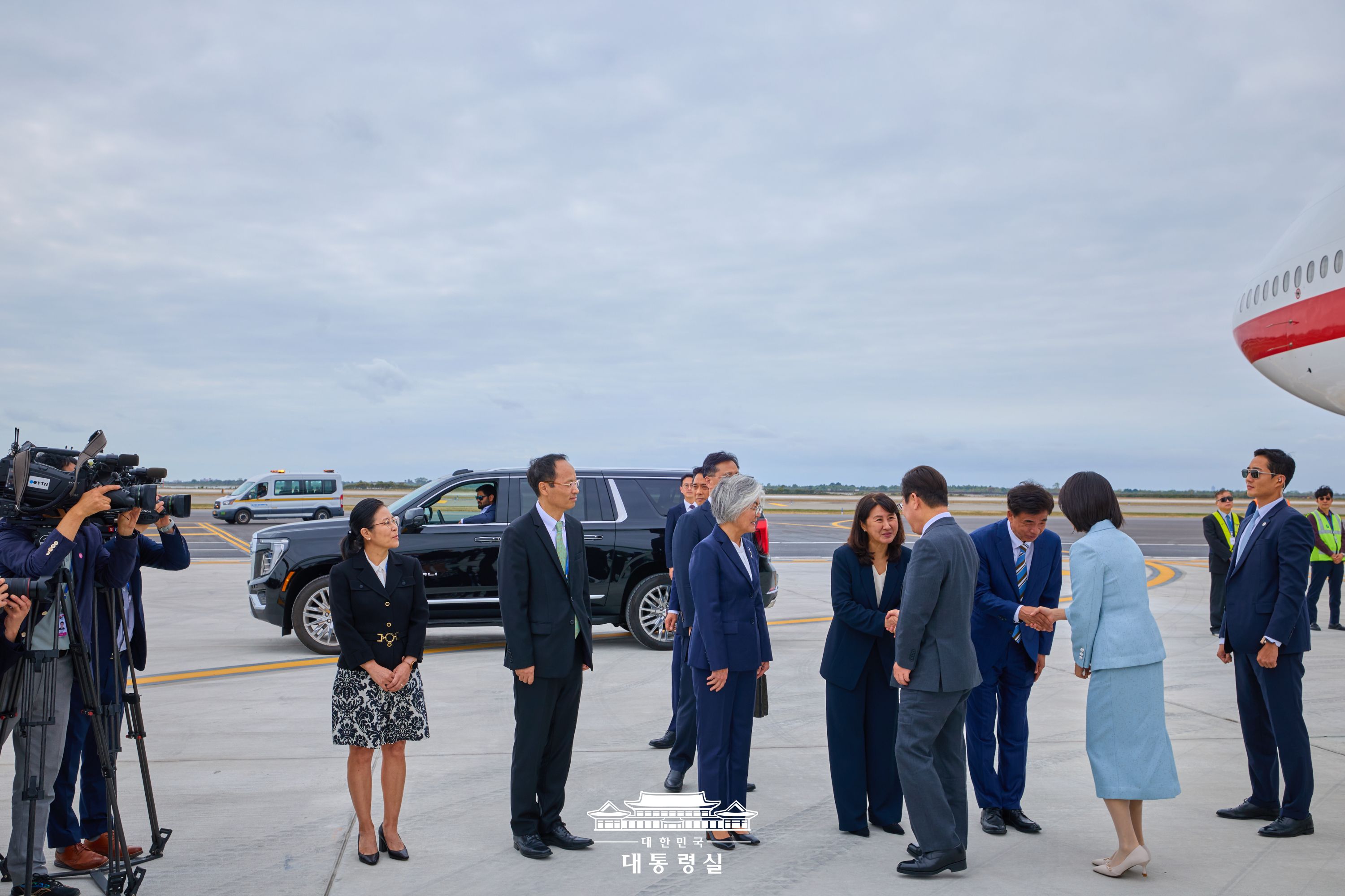 뉴욕 JFK 공항 도착 행사 슬라이드2