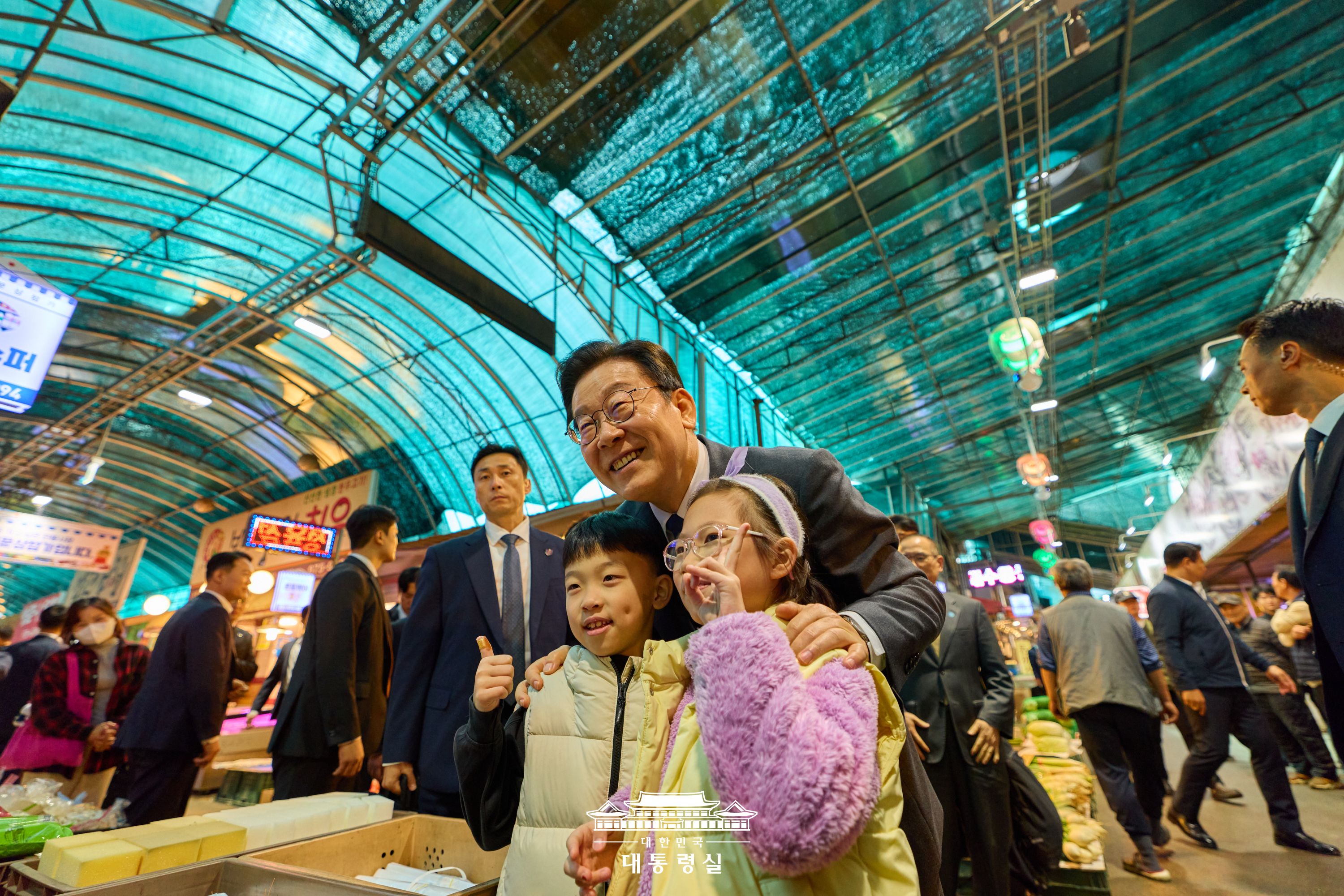2025년 10월 21일 국민 여러분께 보고드립니다 슬라이드6