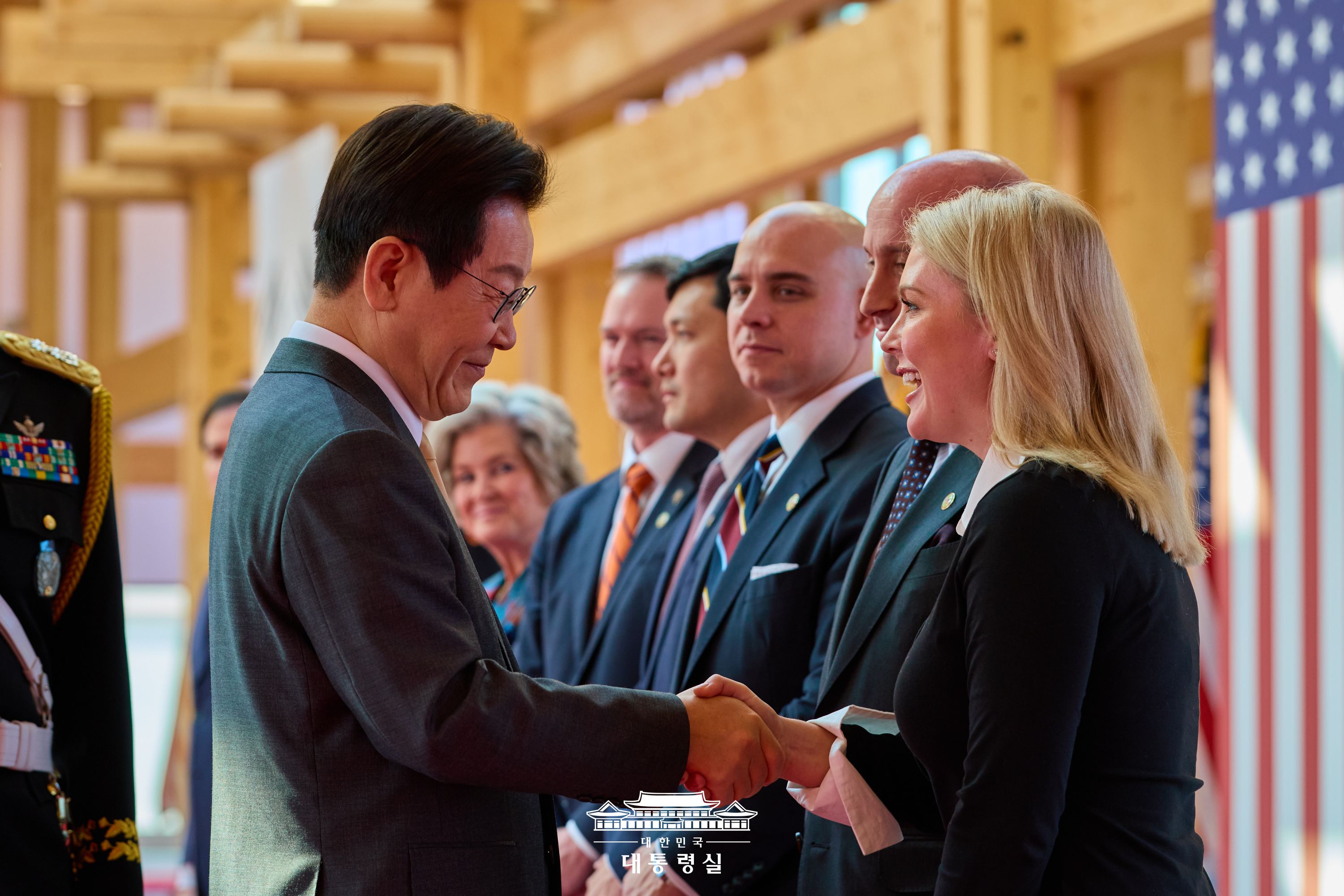 도널드 트럼프 미국 대통령 국빈방한 공식환영식 및 서훈 행사 슬라이드7