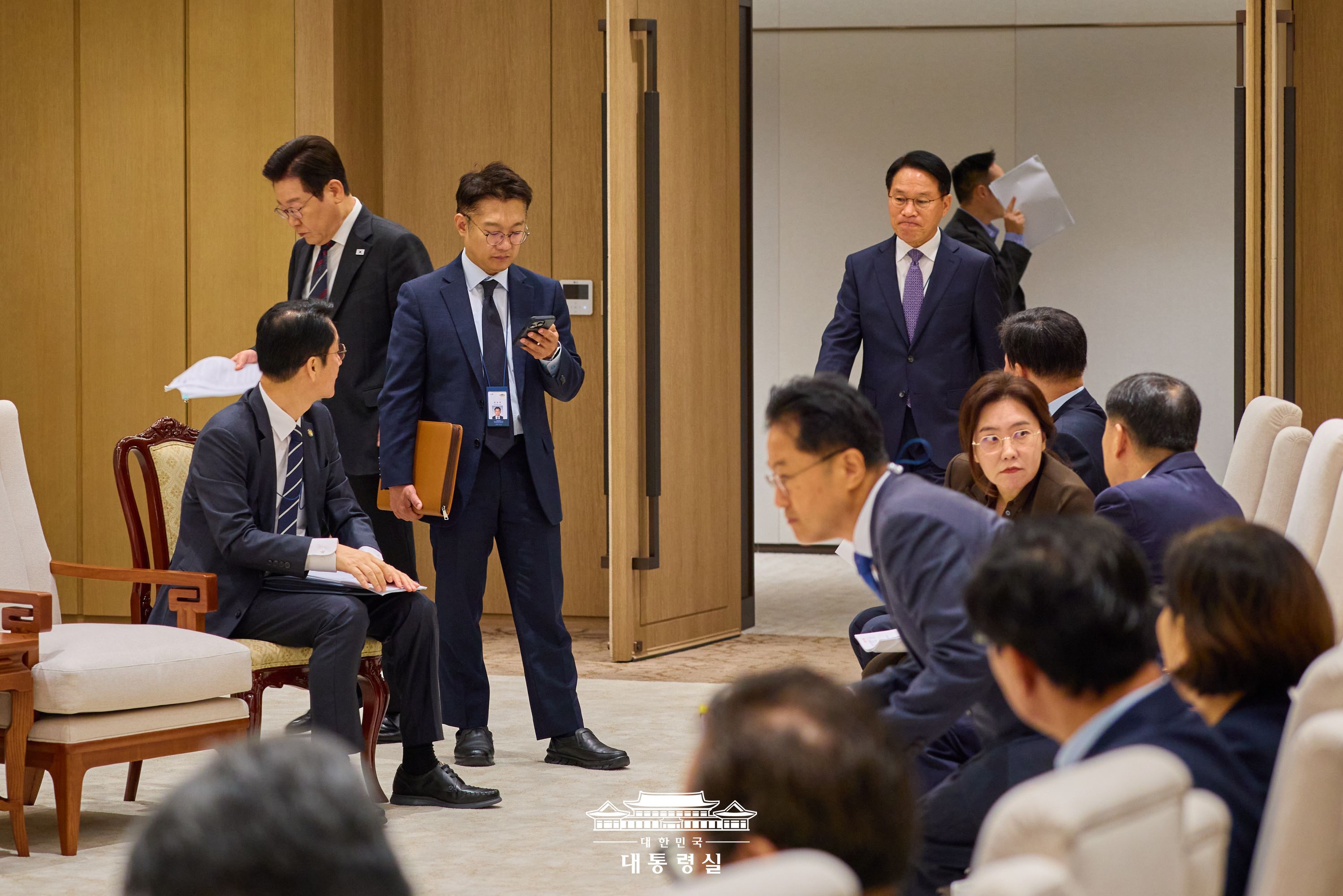 2025년 10월 17일 국민 여러분께 보고드립니다 슬라이드5
