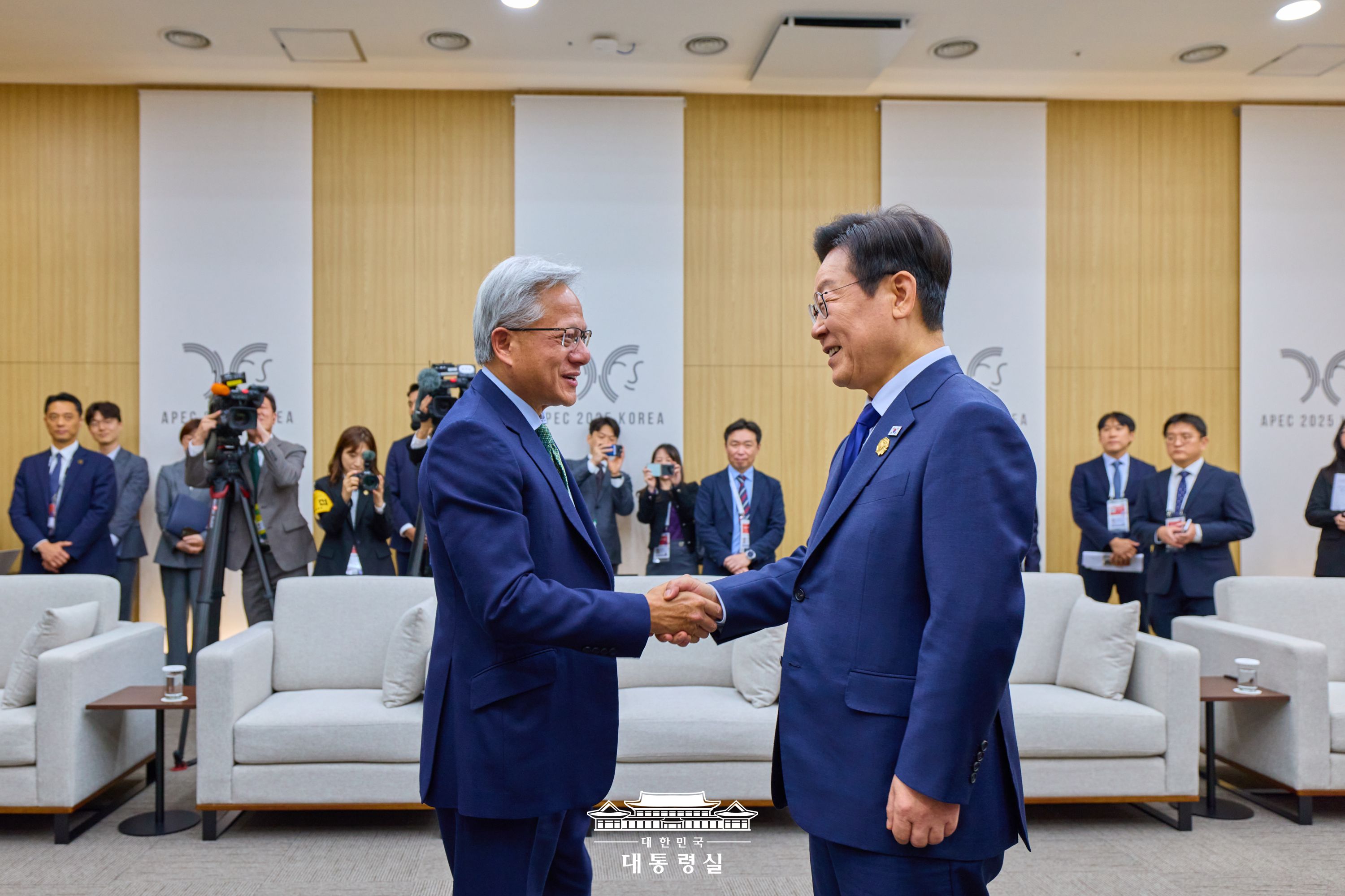 젠슨 황 엔비디아 대표 접견 슬라이드1