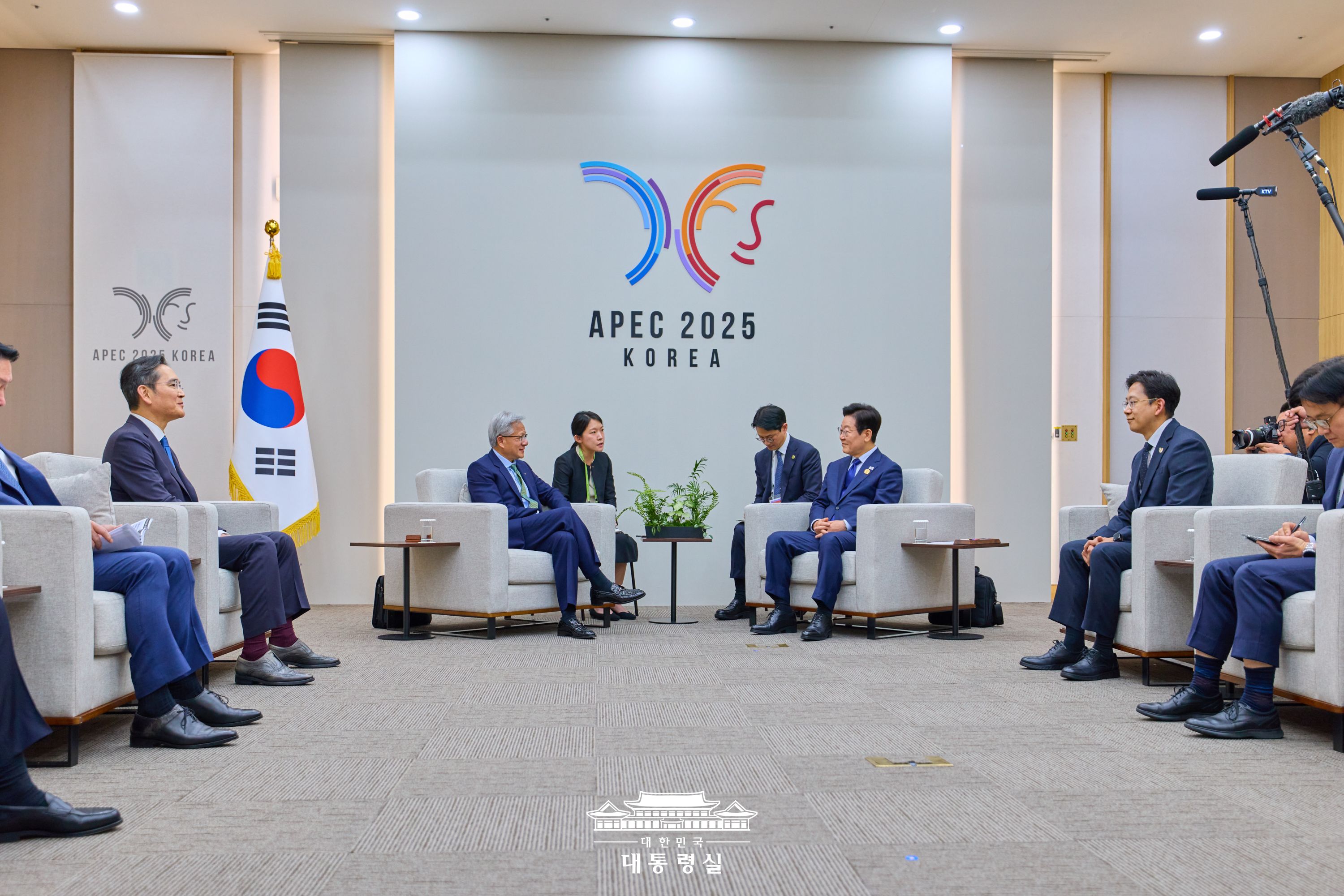 젠슨 황 엔비디아 대표 접견 슬라이드3