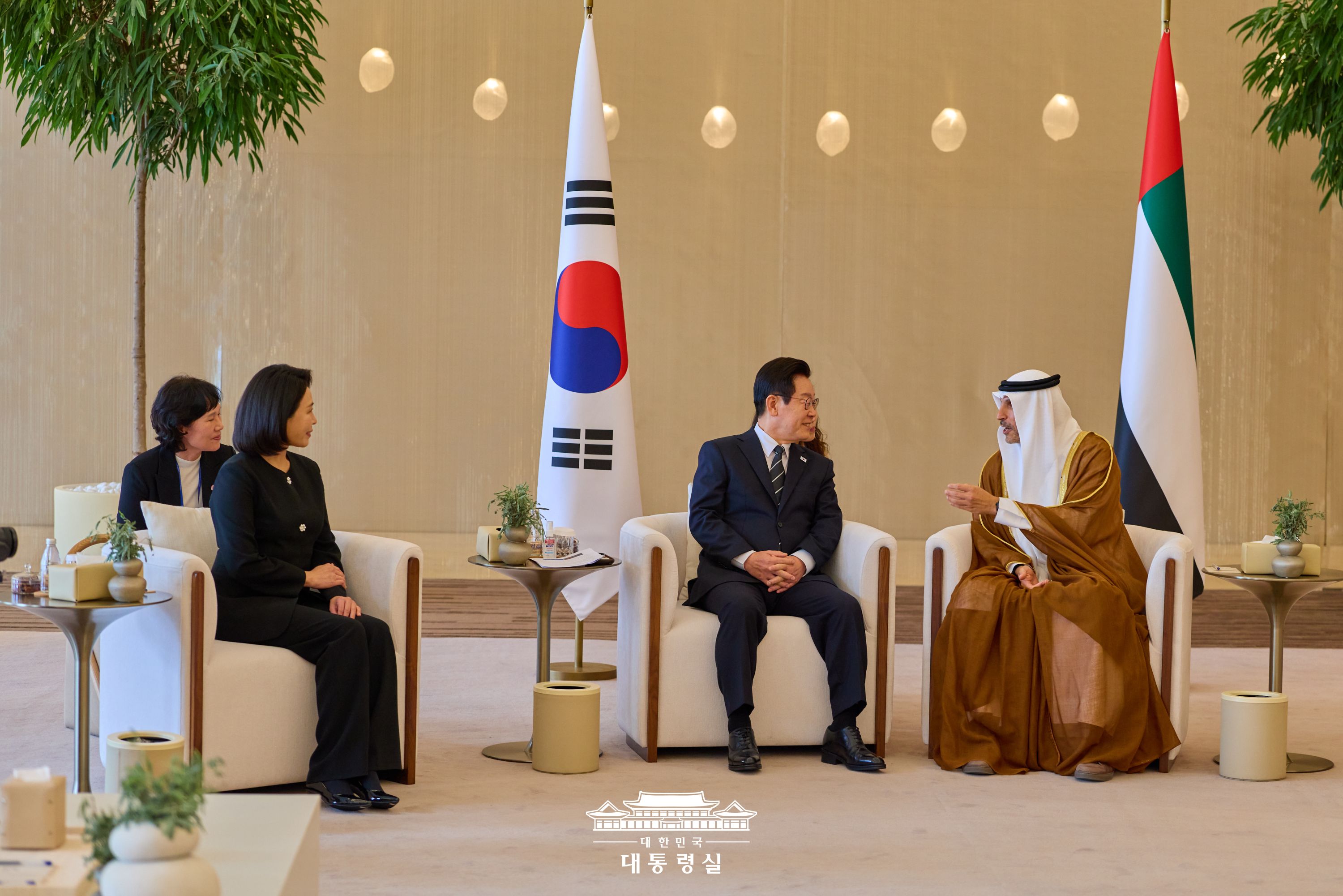 아부다비 왕실공항 도착 행사 슬라이드3