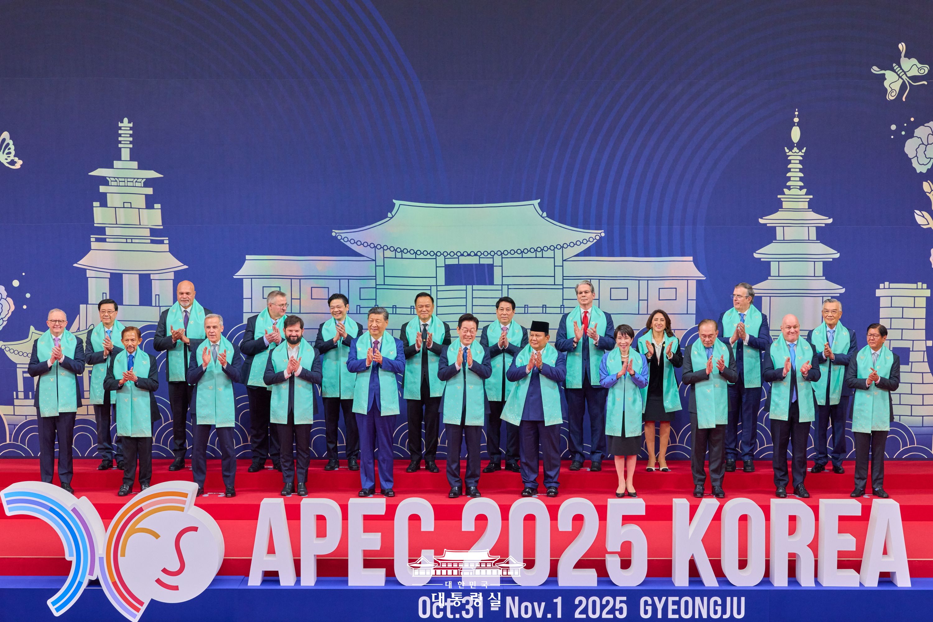 APEC 의장국 인계식 및 단체 사진 촬영 슬라이드3
