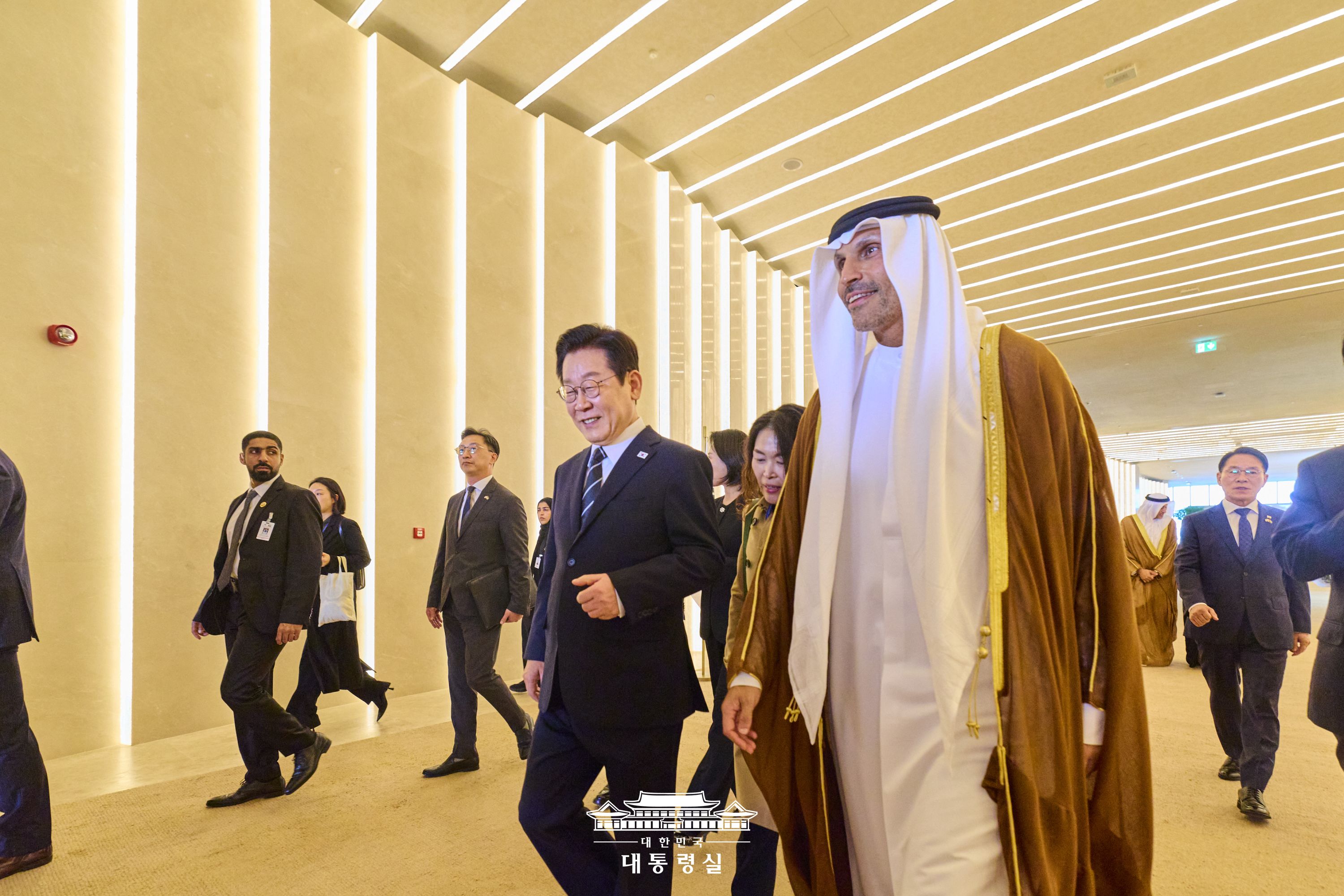 아부다비 왕실공항 도착 행사 슬라이드6