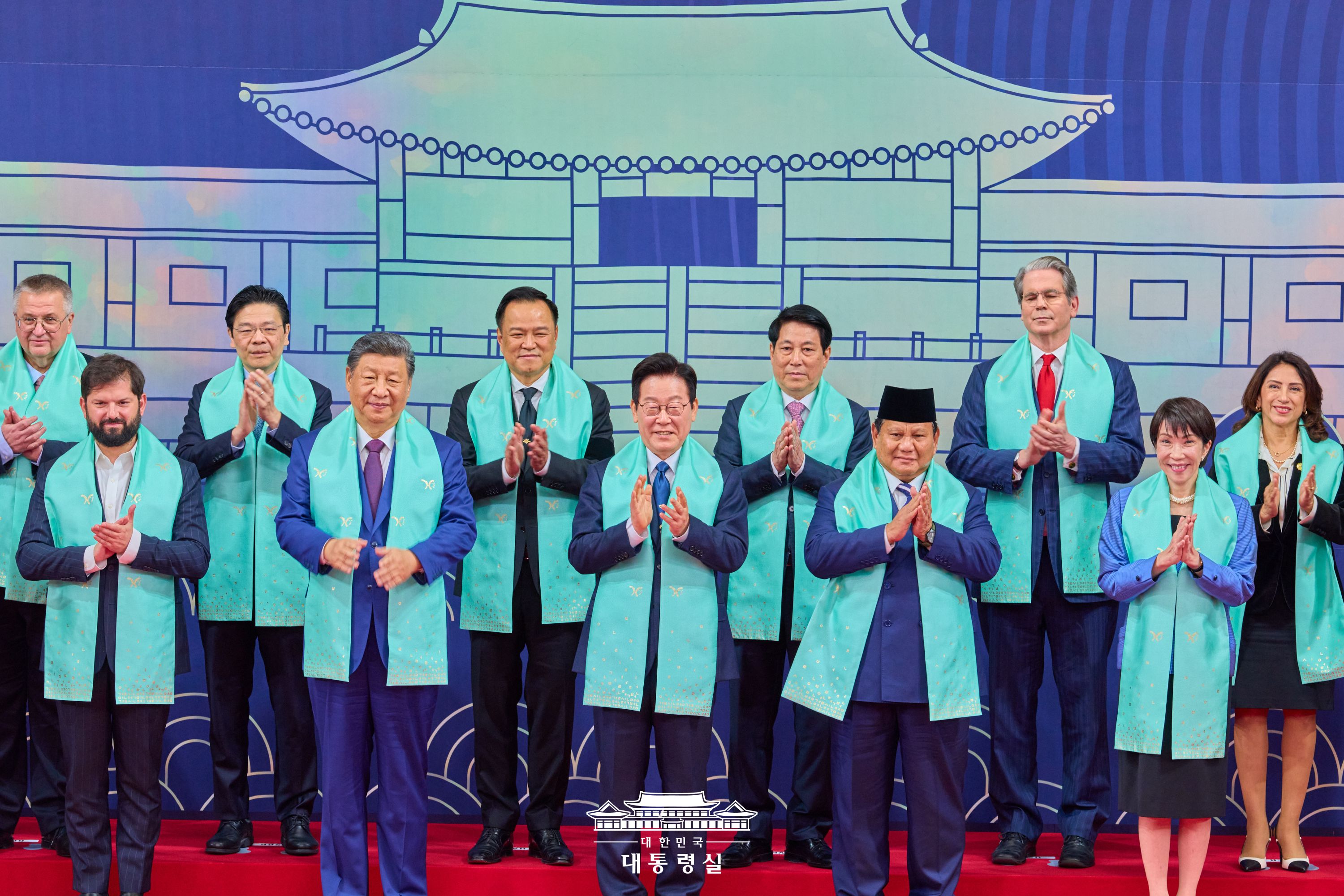 APEC 의장국 인계식 및 단체 사진 촬영 슬라이드4