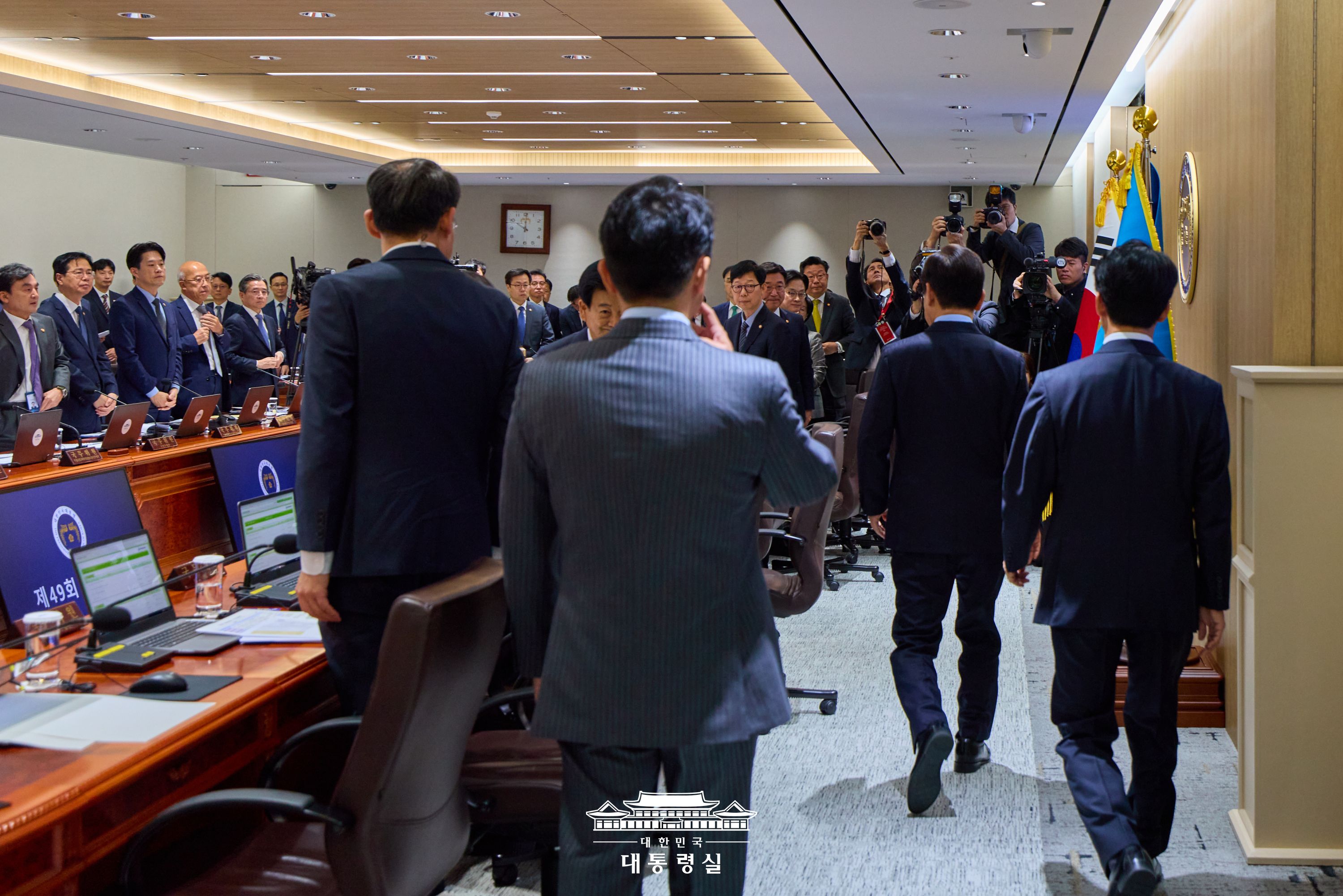 2025년 11월 11일 이재명의 오늘 슬라이드2