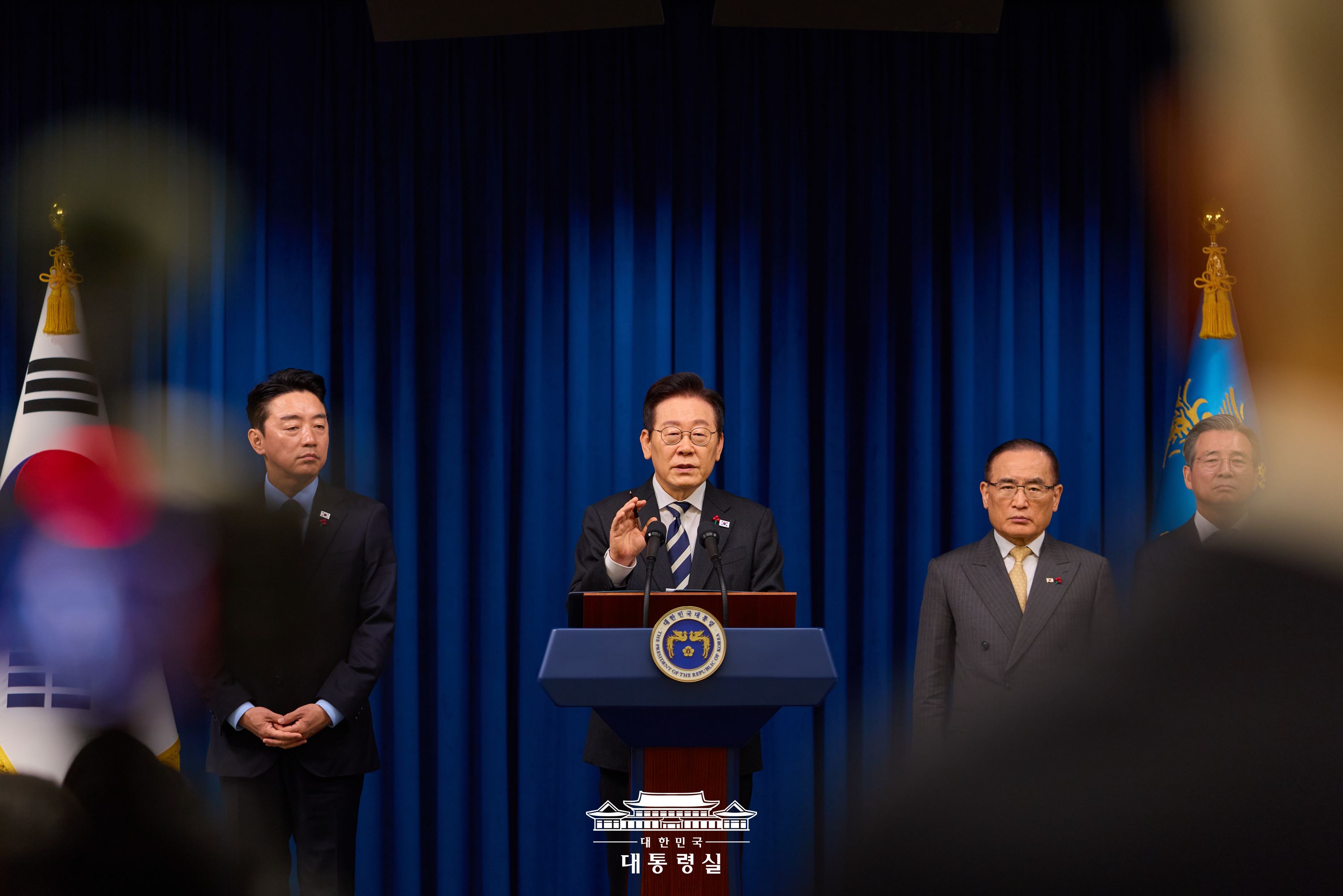 2025년 12월 3일 국민 여러분께 보고드립니다 슬라이드6