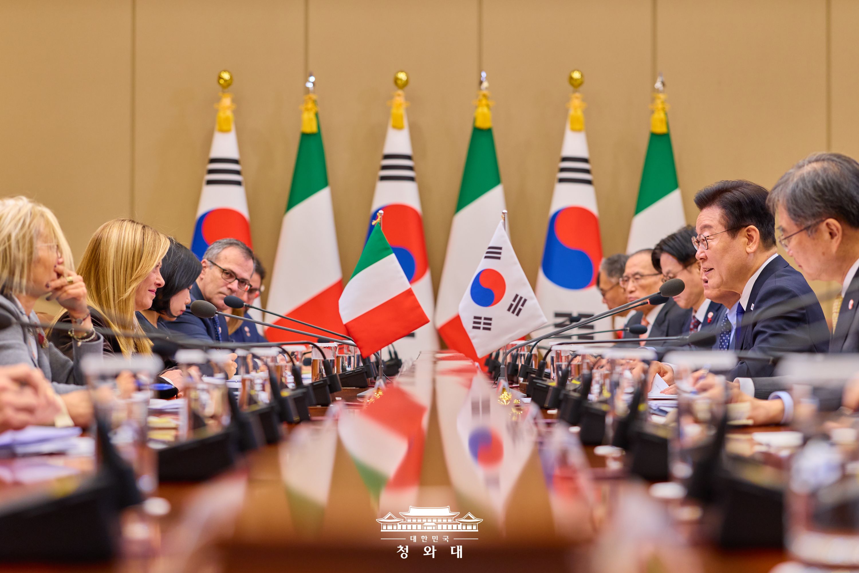 한·이탈리아 정상회담 확대회담 슬라이드16