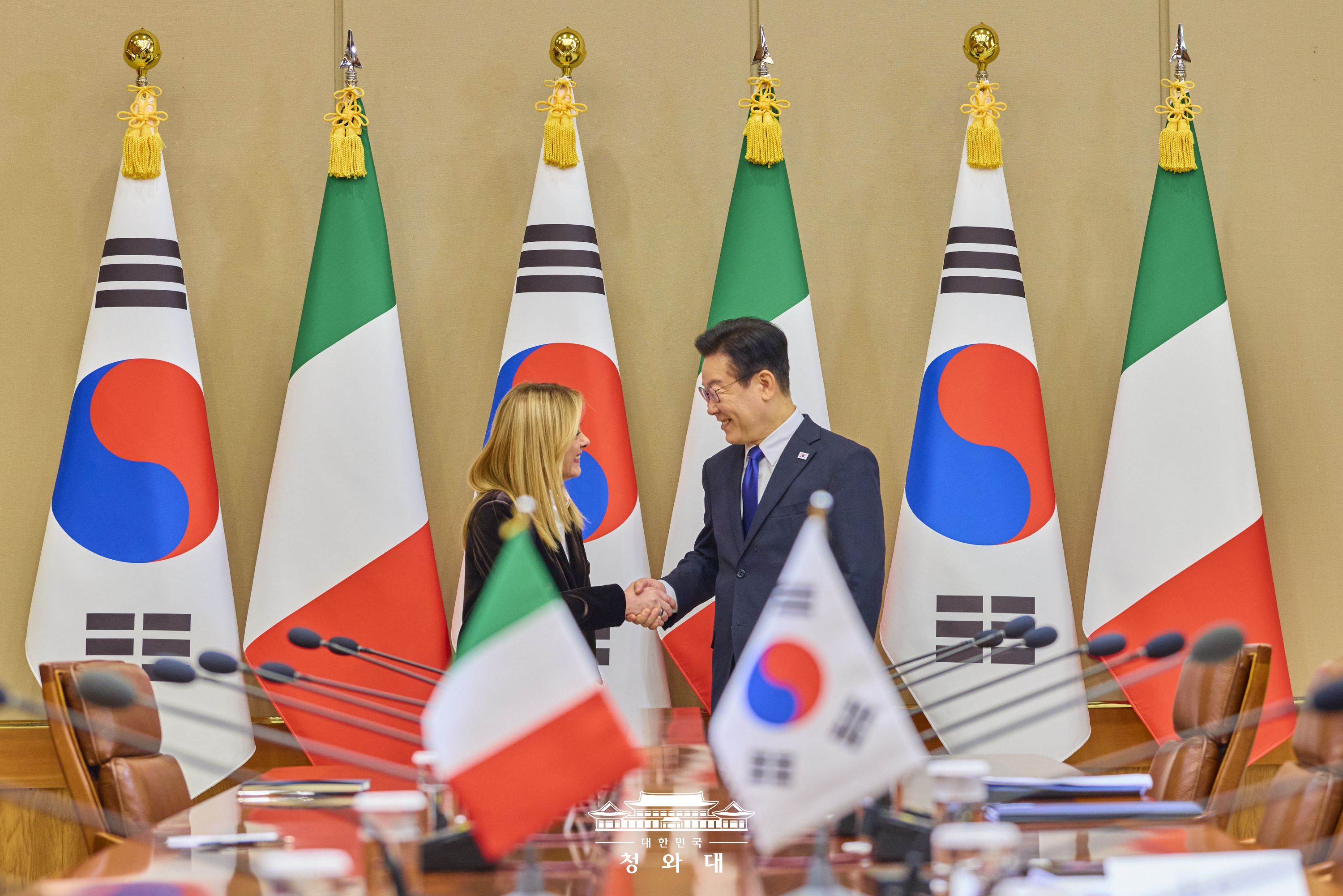 한·이탈리아 정상회담 확대회담 슬라이드4