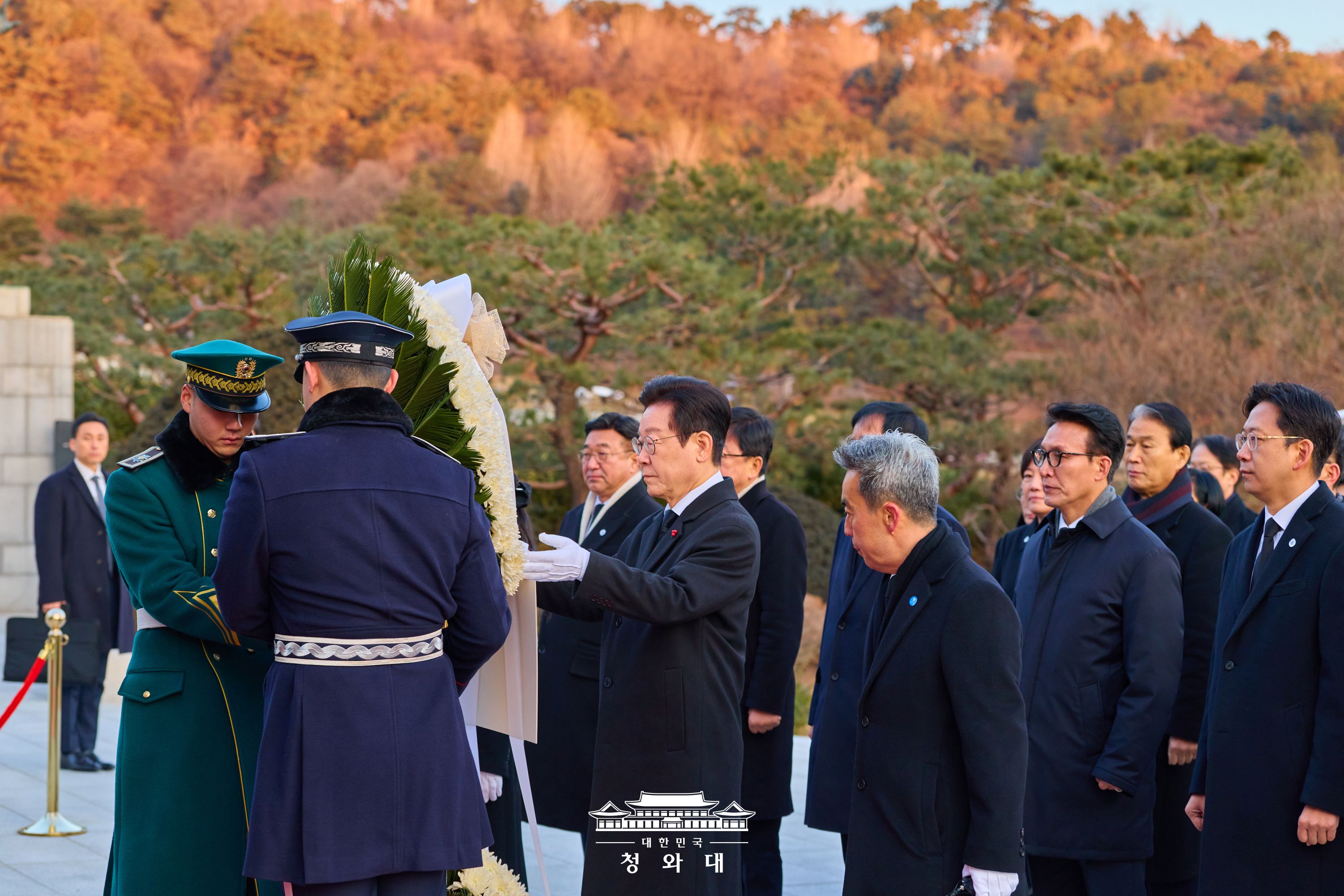 국립서울현충원 참배 슬라이드4