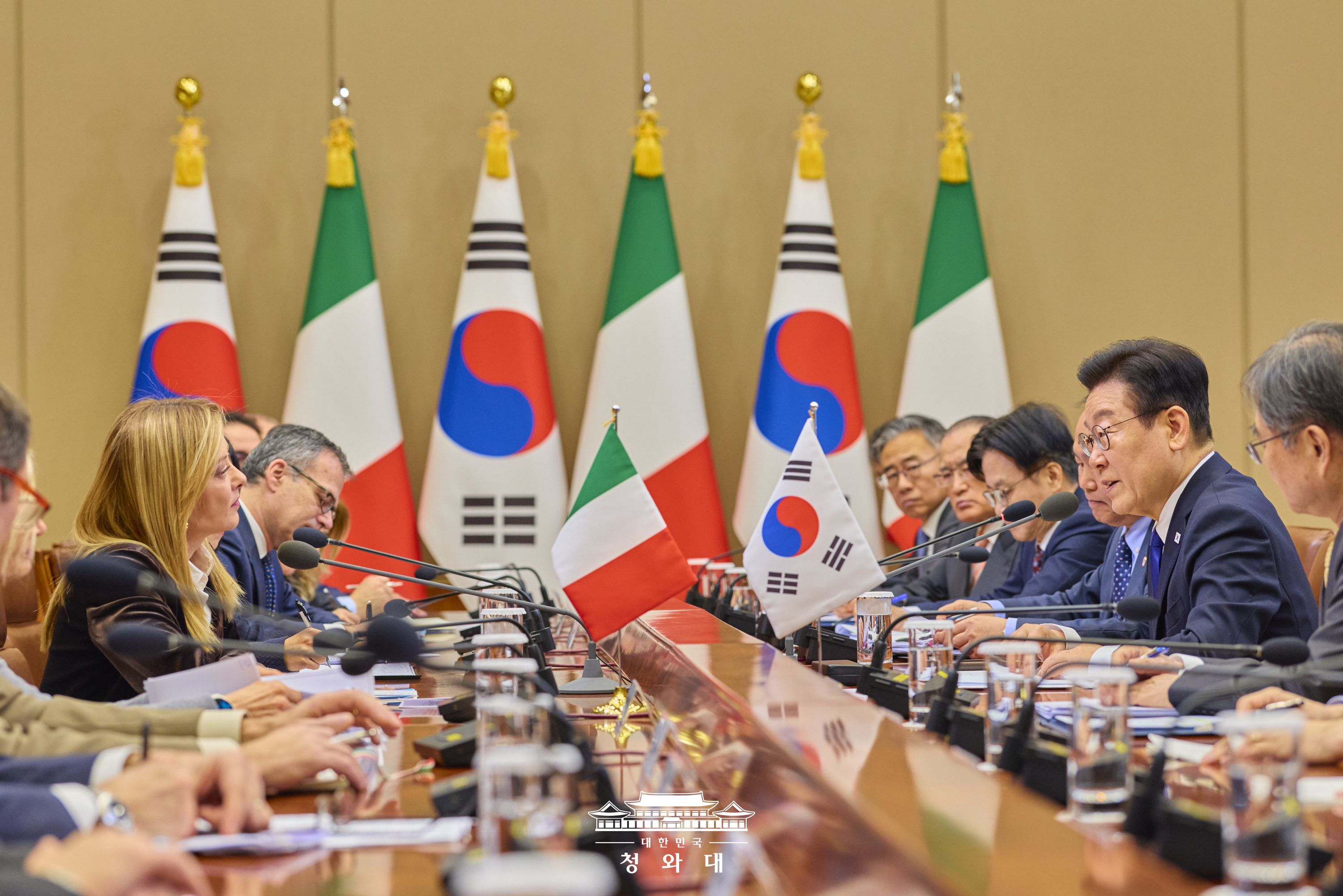 한·이탈리아 정상회담 확대회담 슬라이드12