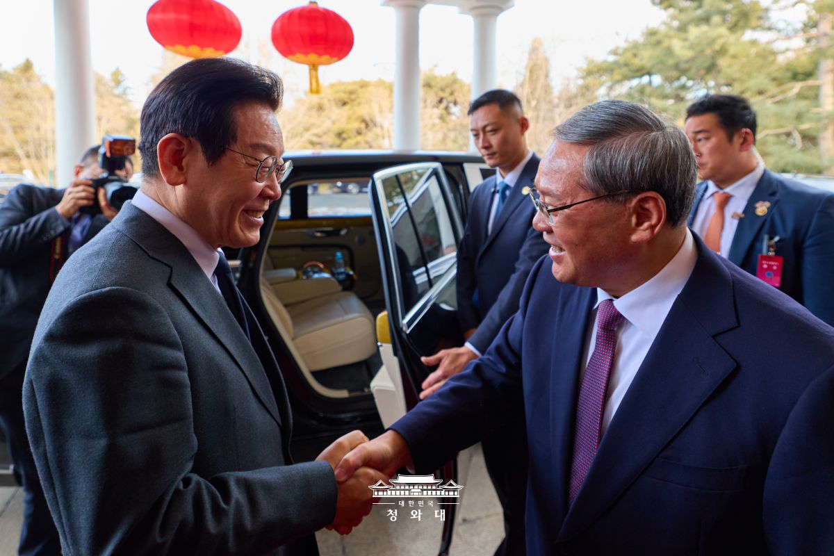 리창 총리님과의 만남, 실용과 상생의 길로 나아갈 디딤돌이 될 것입니다. 썸네일