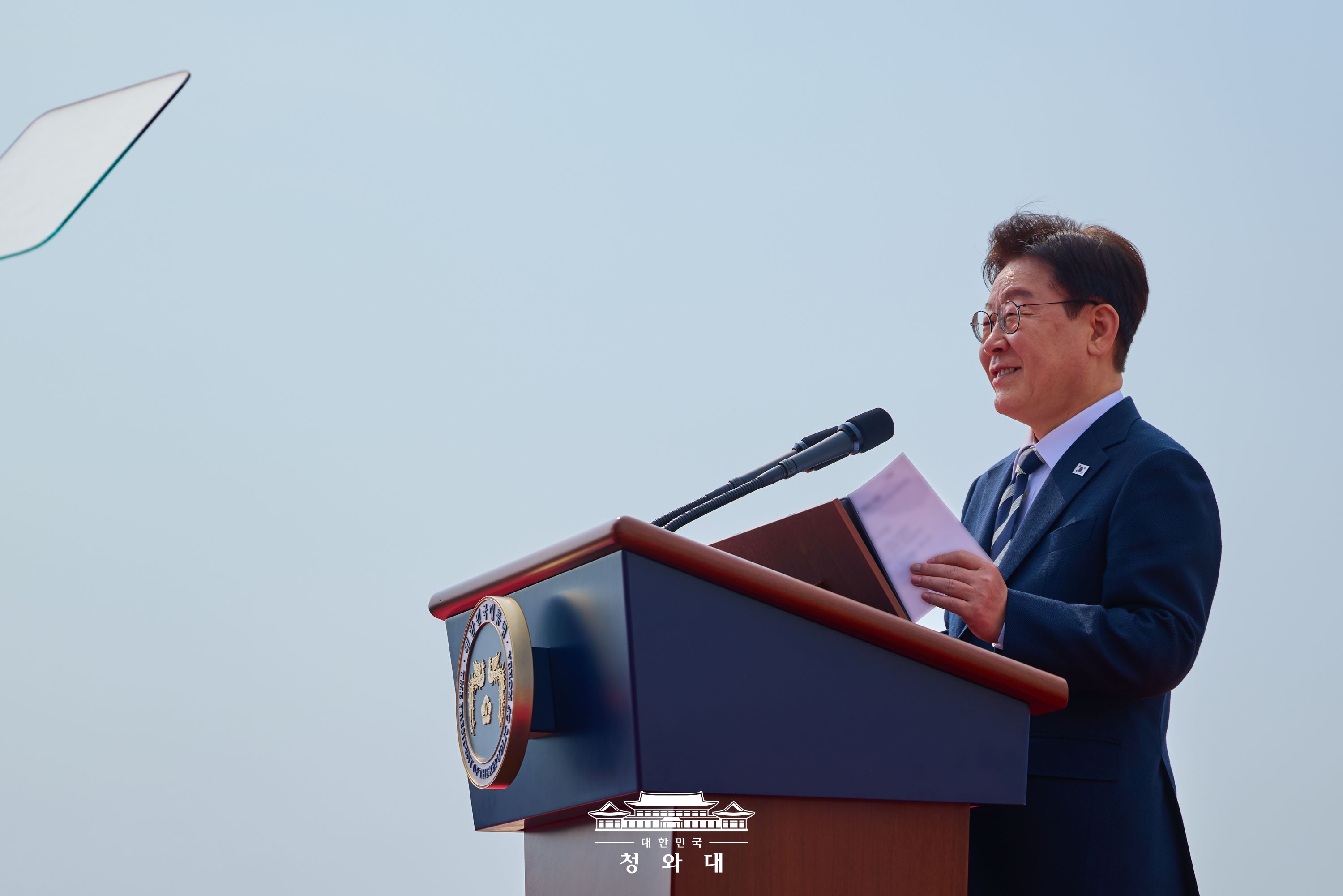 KF-21 양산 1호기 출고식 및 생산현장 시찰 슬라이드2