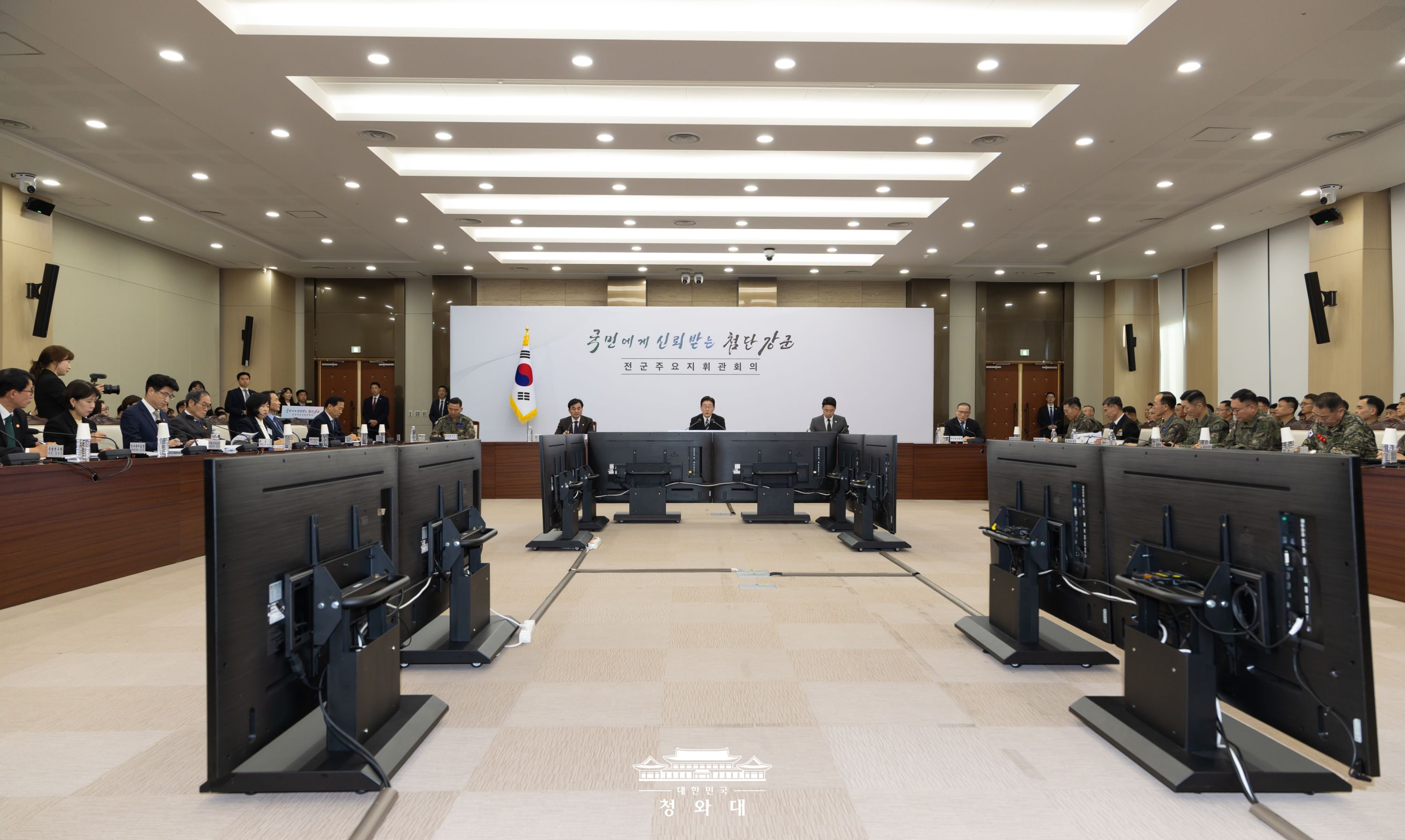 李, 서강대교 넘지 말라 조성현 대령 만나…한 번 보고팠다9