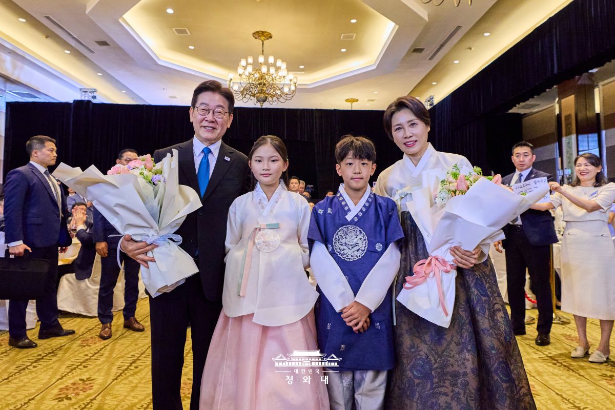 세계 어디에 계시든 존중받으며 안전하게 생활하실 수 있도록 썸네일